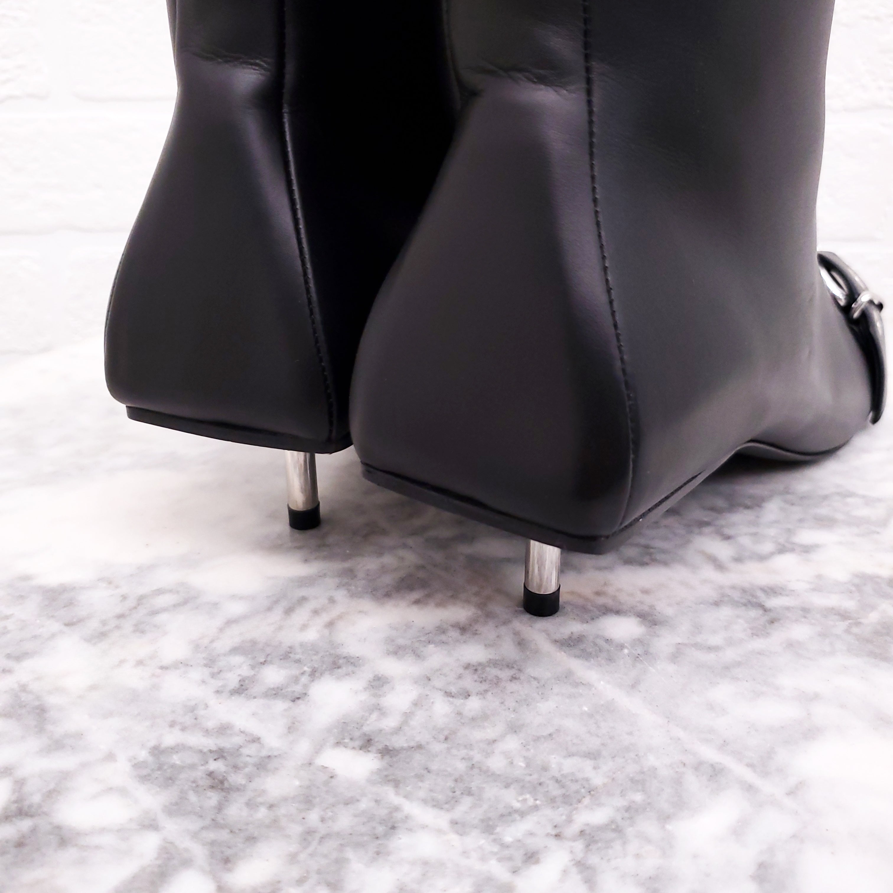 BALENCIAGA BLACK BUCKLE BOOT - 38.5