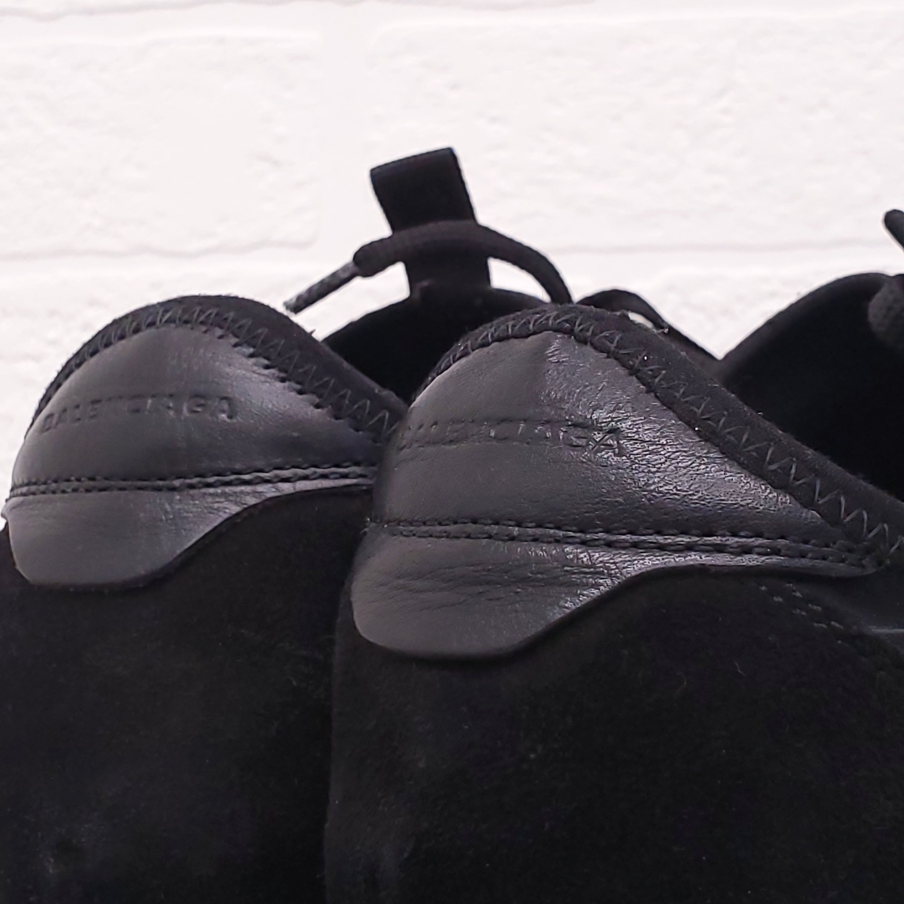 BALENCIAGA BLACK LEATHER AND ELASTIC SNEAKERS - SIZE 38