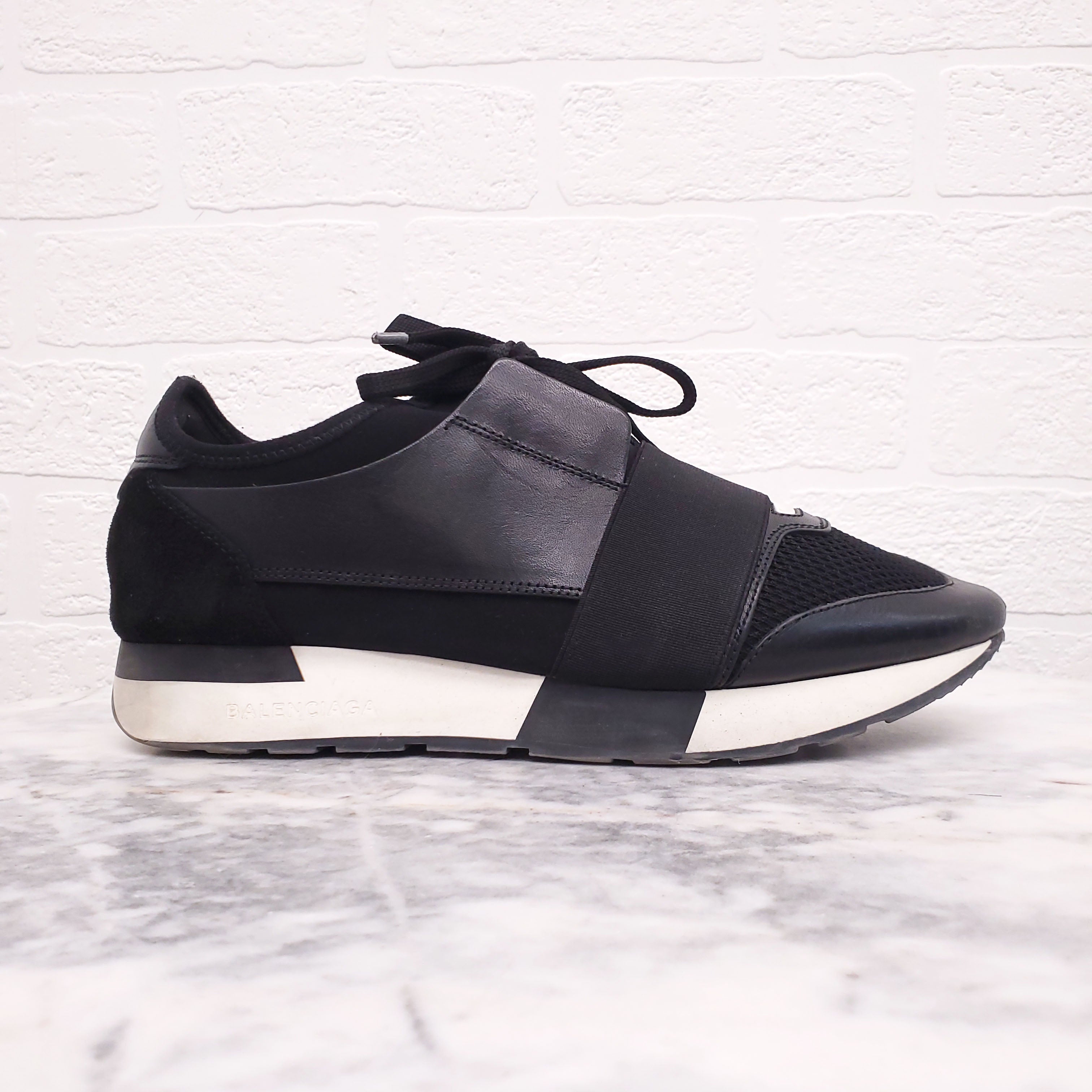 BALENCIAGA BLACK LEATHER AND ELASTIC SNEAKERS - SIZE 38