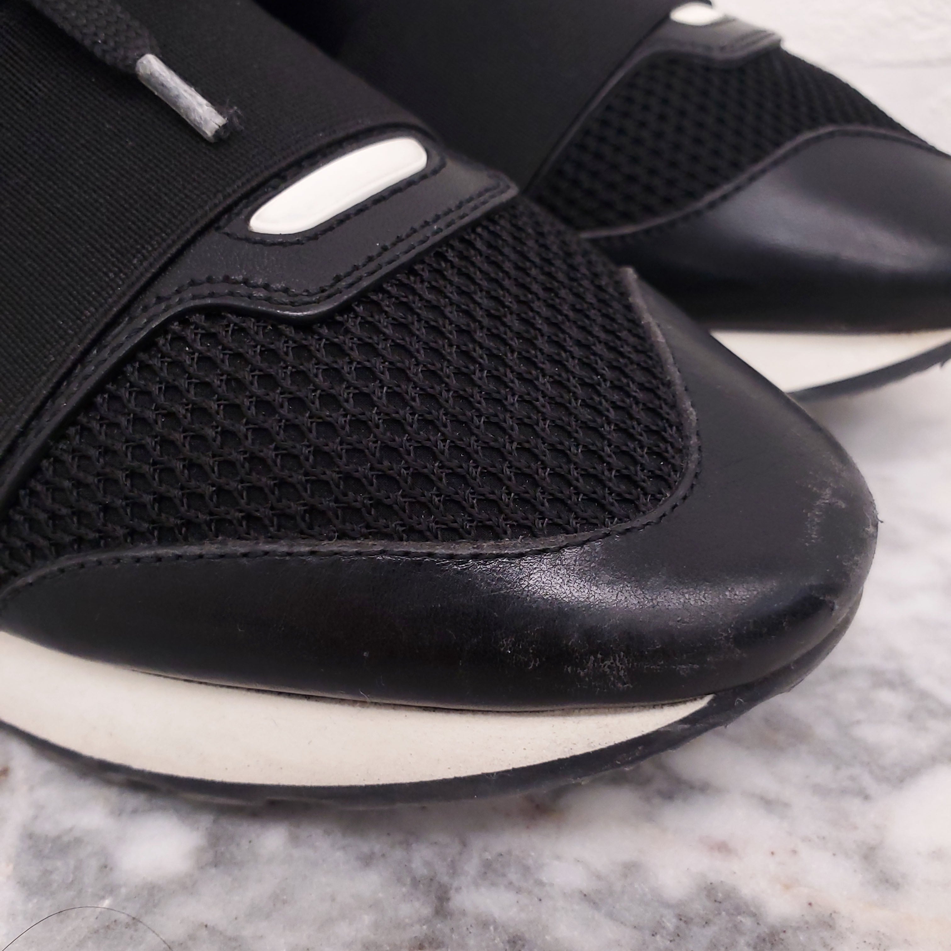 BALENCIAGA BLACK LEATHER AND ELASTIC SNEAKERS - SIZE 38