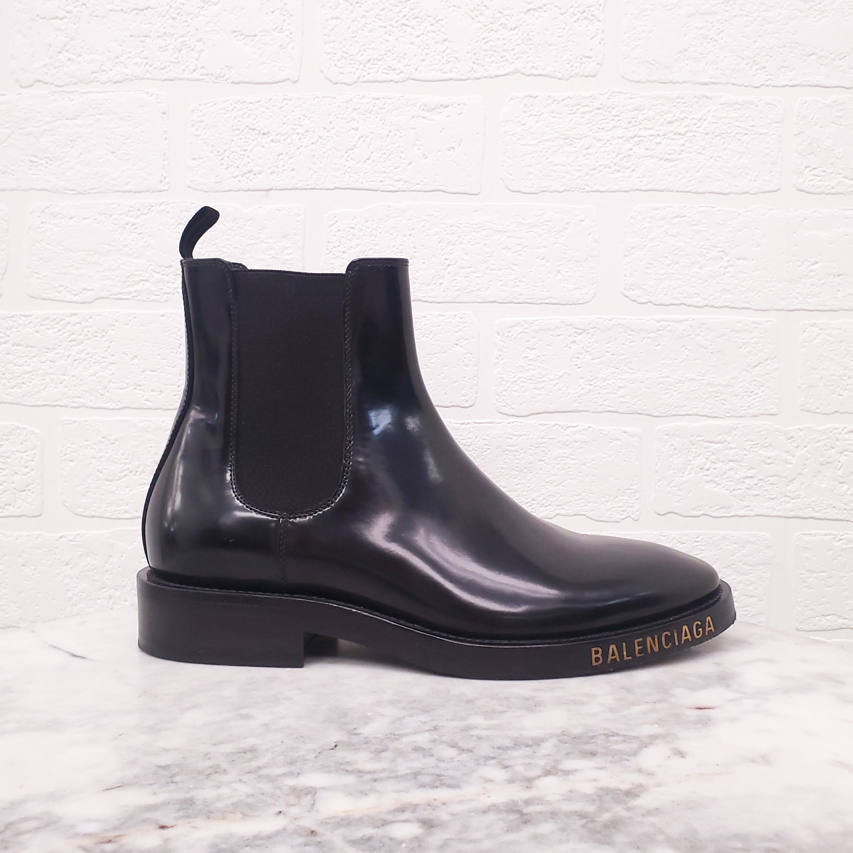 BALENCIAGA BLACK LEATHER CHELSEA BOOTS WITH LOGO - SIZE 38