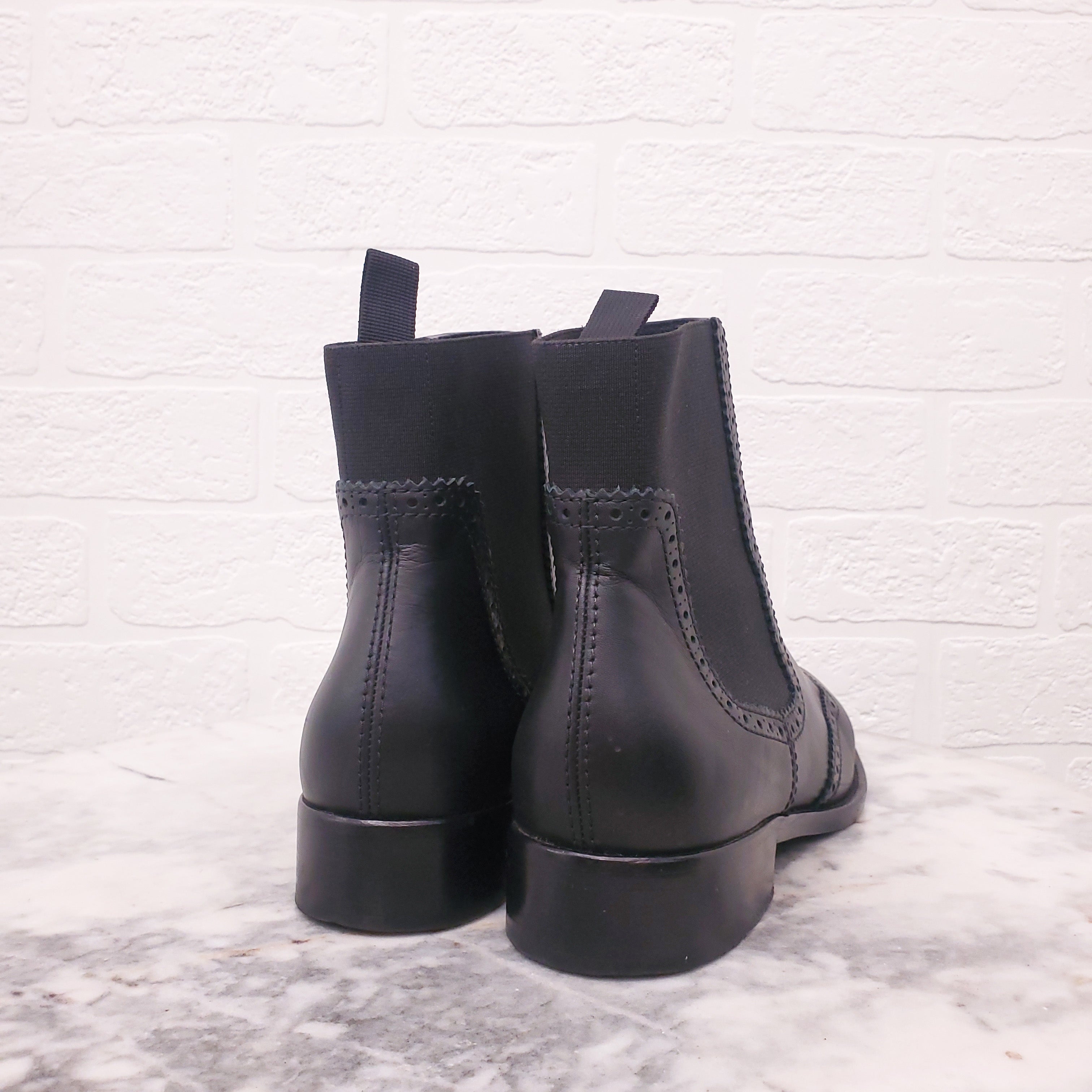 BALENCIAGA BLACK LEATHER SPECTATOR BOOTS - SIZE 38.5