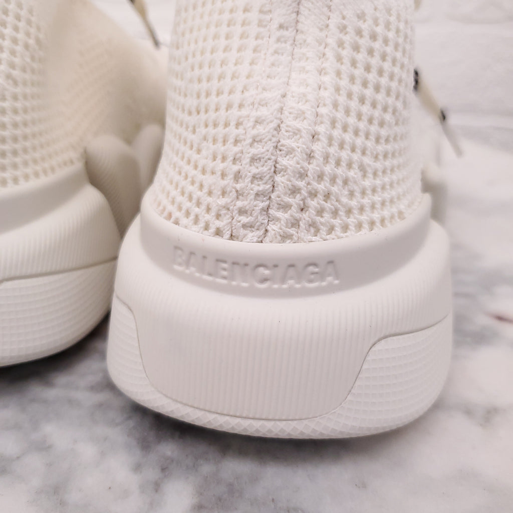 BALENCIAGA CREAM 'SPEED 2.0 LACE UP' KNIT SNEAKERS - SIZE 40 C