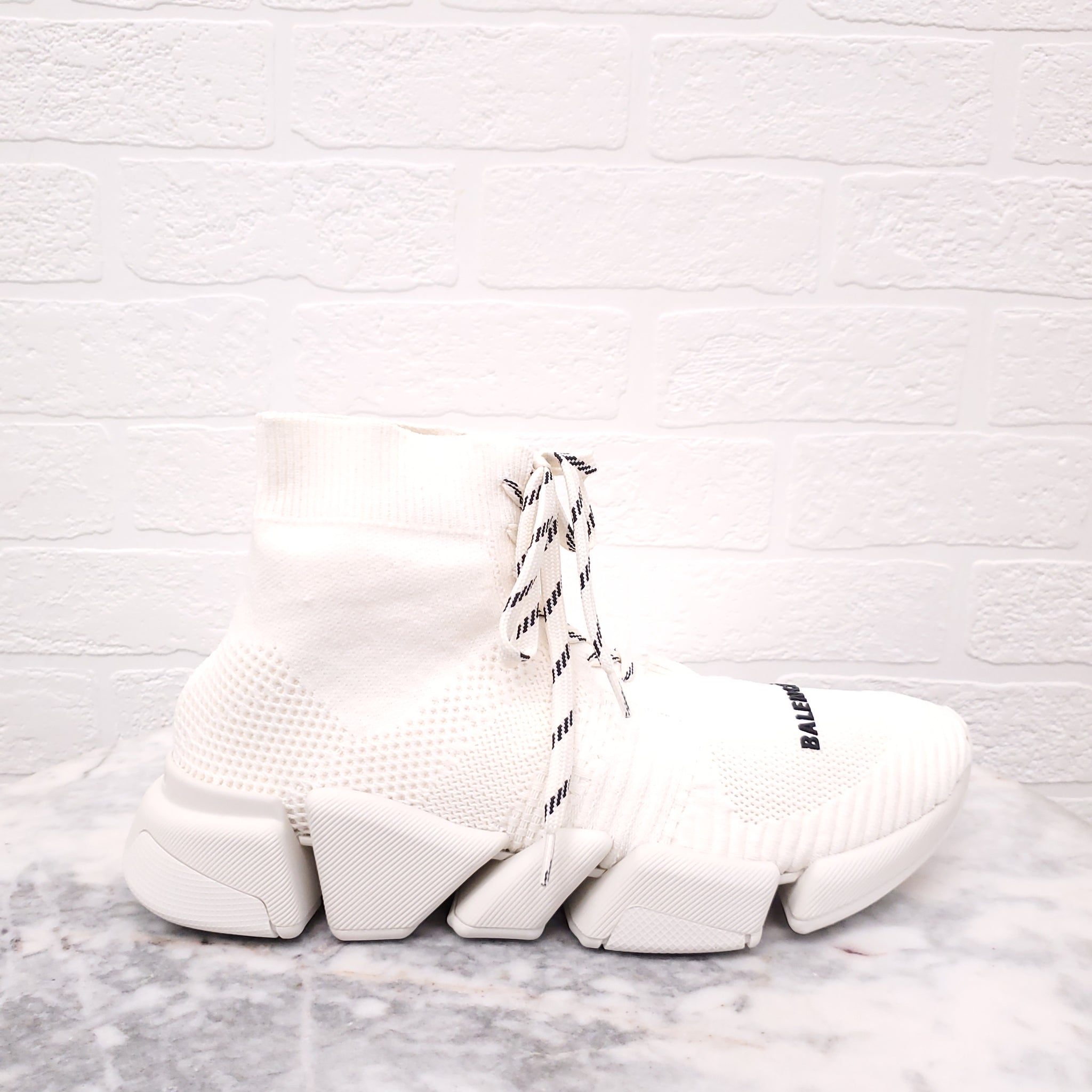 BALENCIAGA トルーパー New: Bouncer Sneaker with Graffiti from Balenciaga Summer24
