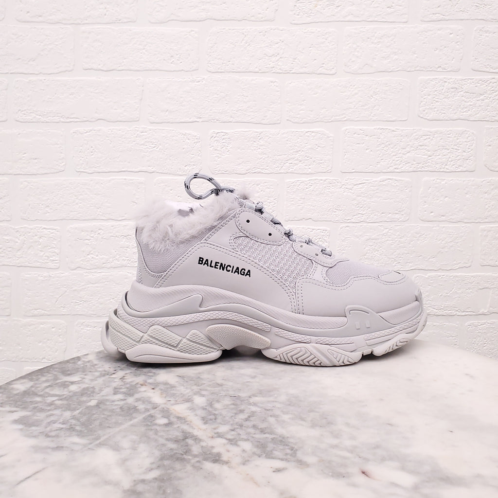 BALENCIAGA GREY TRIPLE S SNEAKERS - SIZE 41
