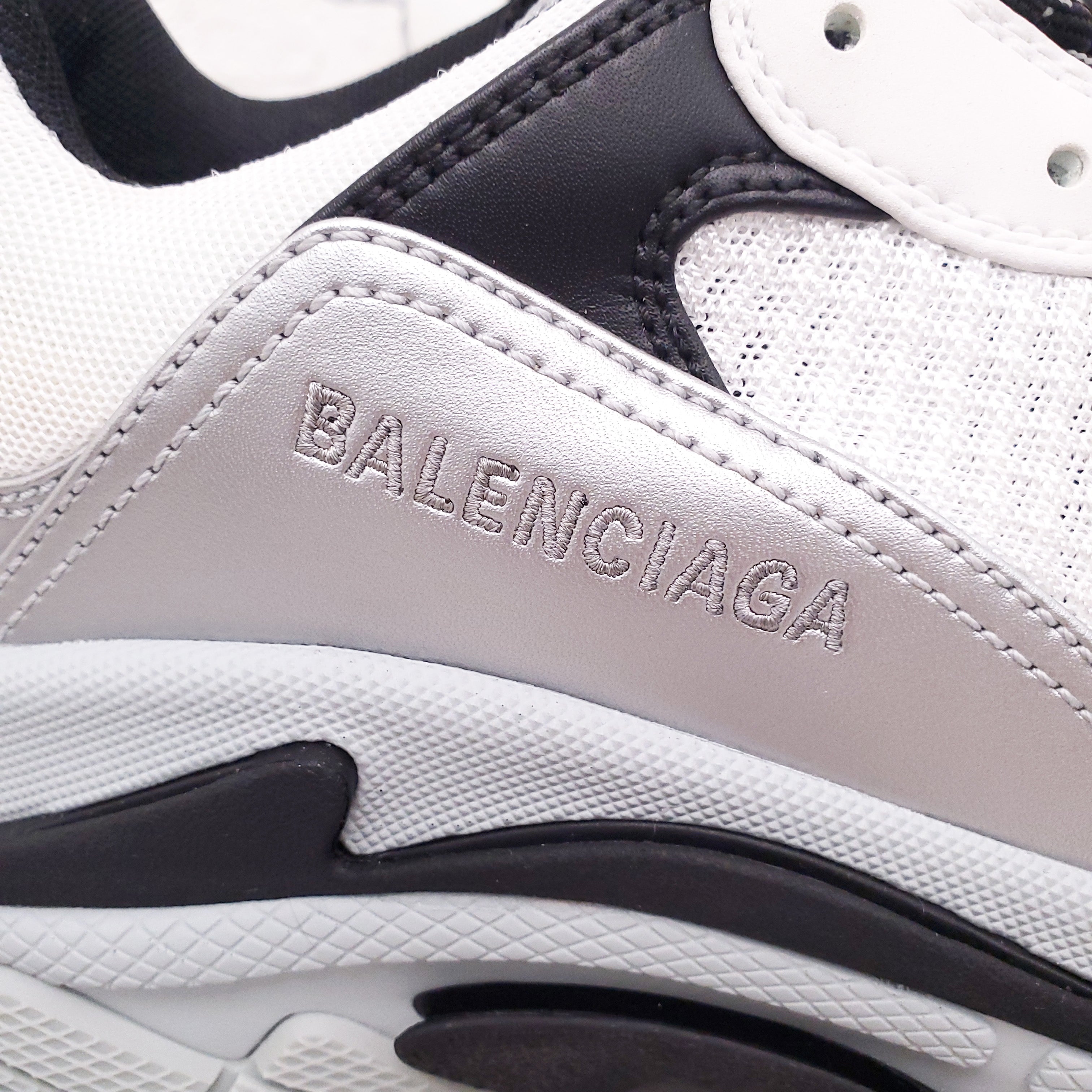 BALENCIAGA GREY/BLACK FLUO CLEAR SOLE SNEAKERS - SIZE 40