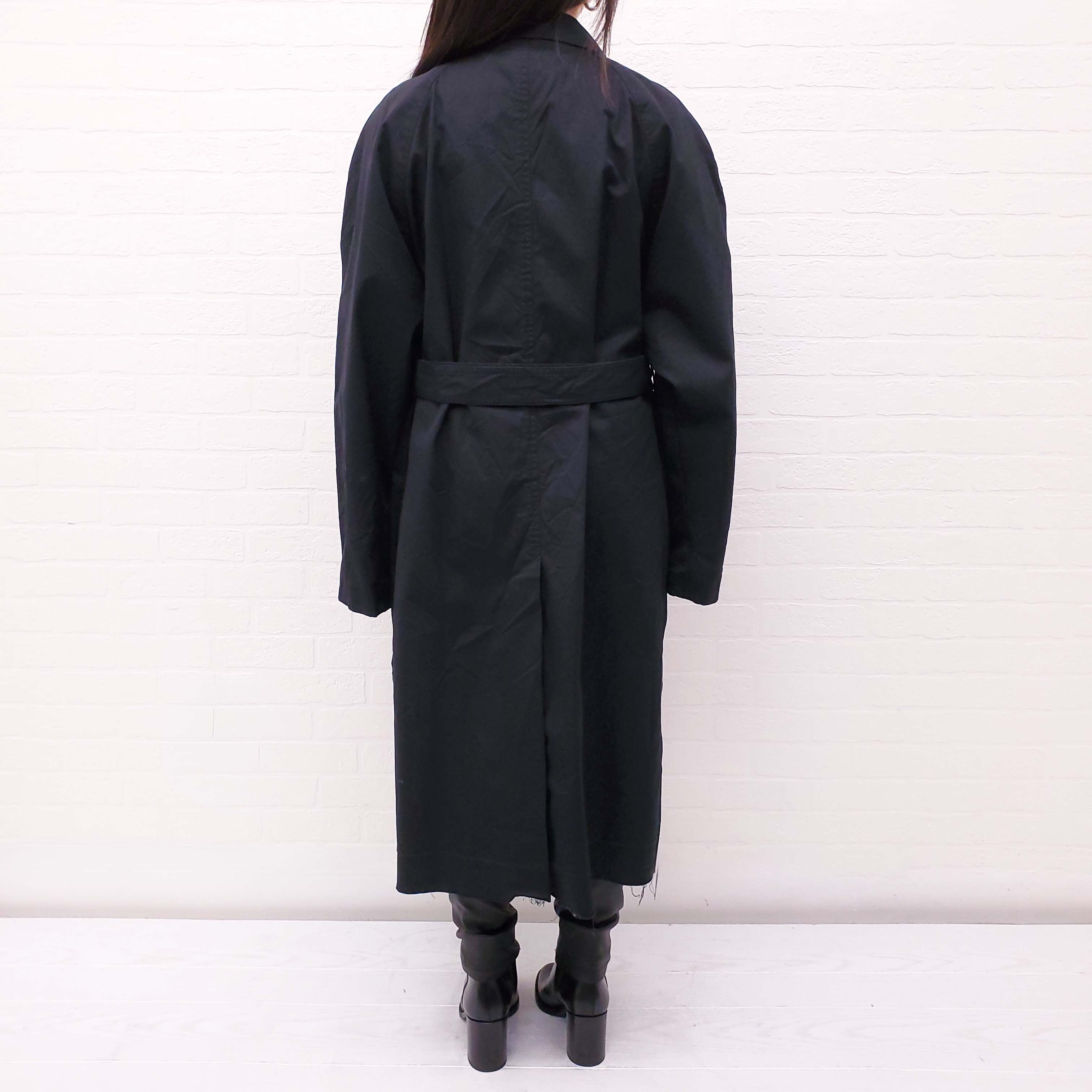 BALENCIAGA OVERSIZED BLACK CRINKLED TRENCH COAT WITH BELT - SIZE XXS