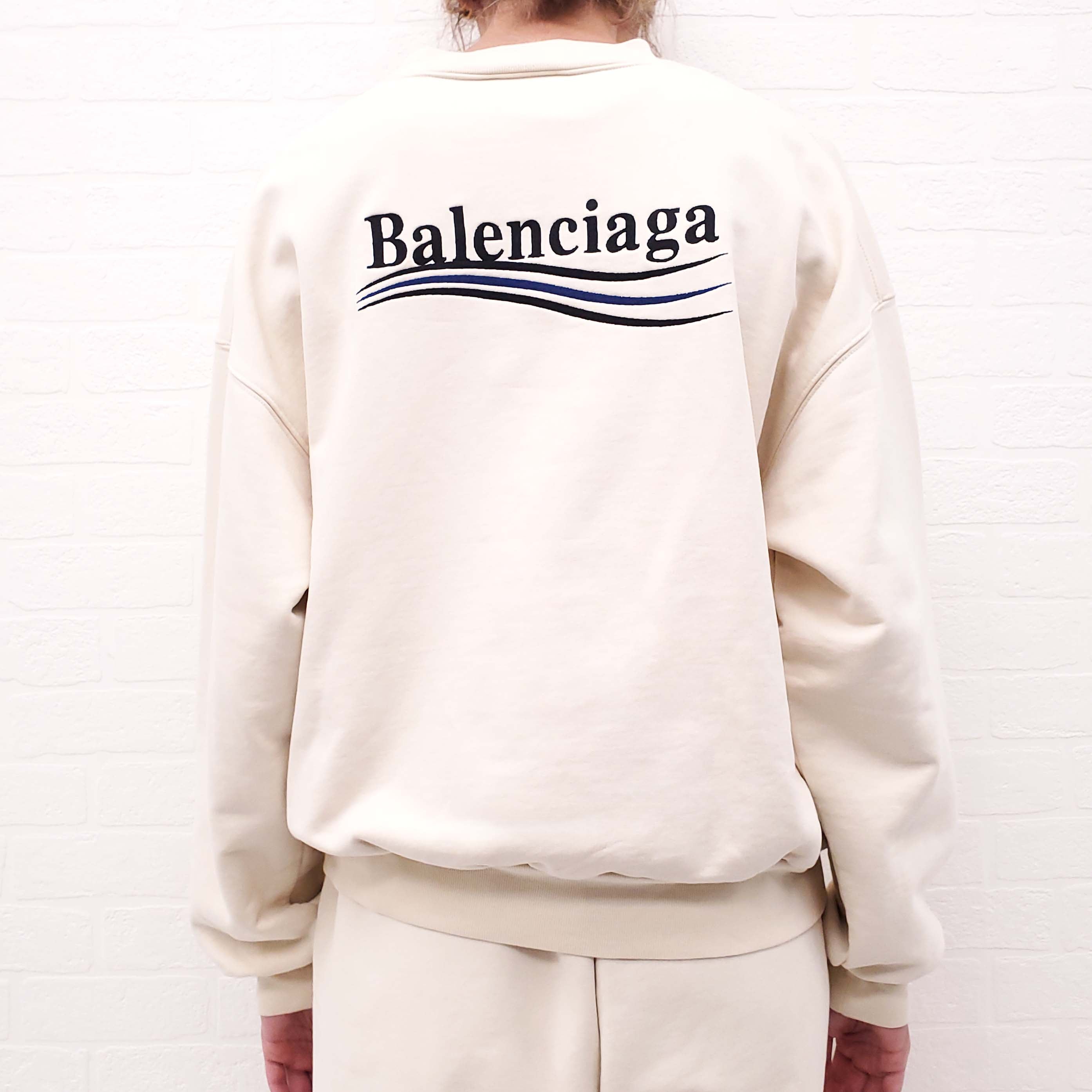BALENCIAGA OVERSIZED CREAM LOGO SWEATSHIRT - SIZE XS