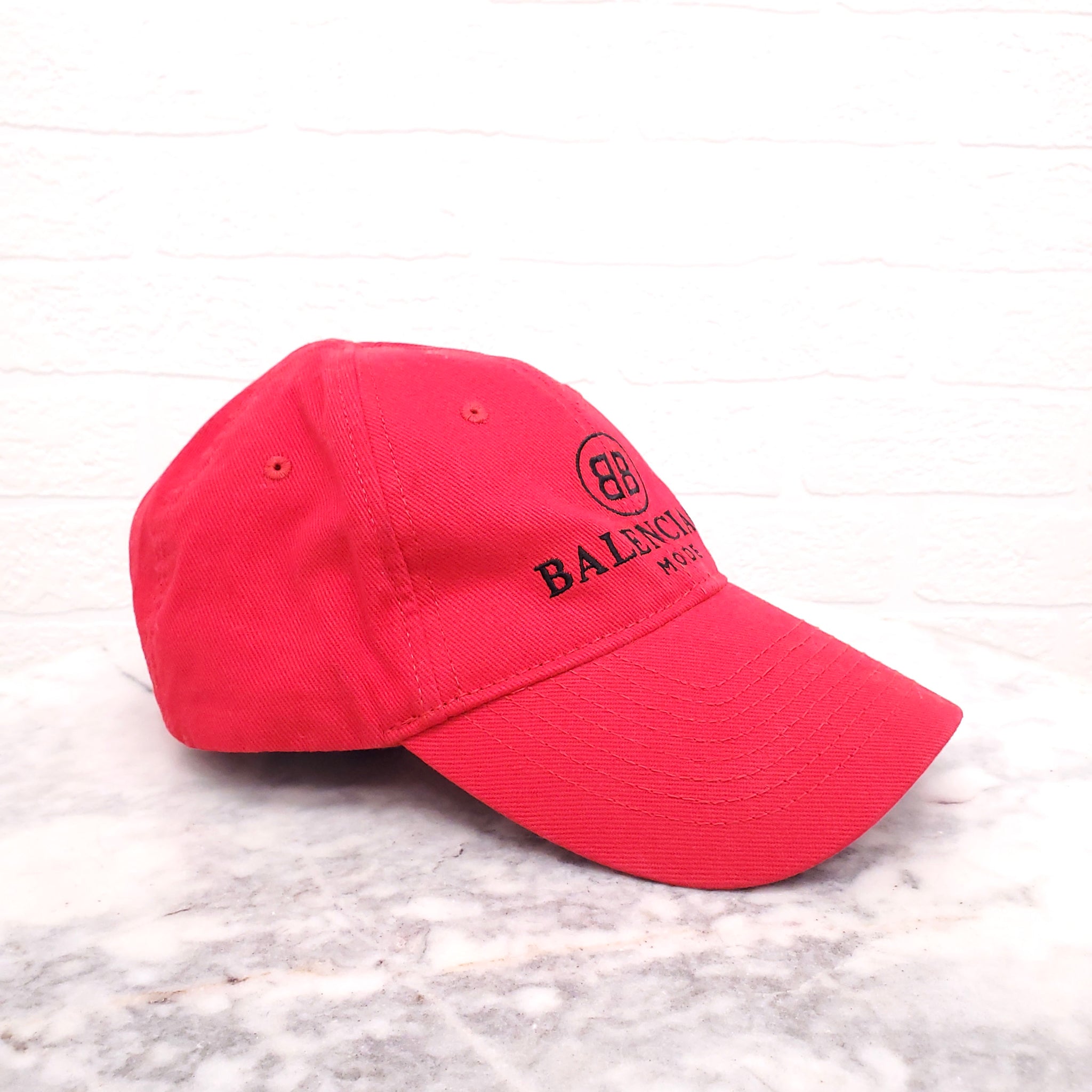 Balenciaga cap red on sale