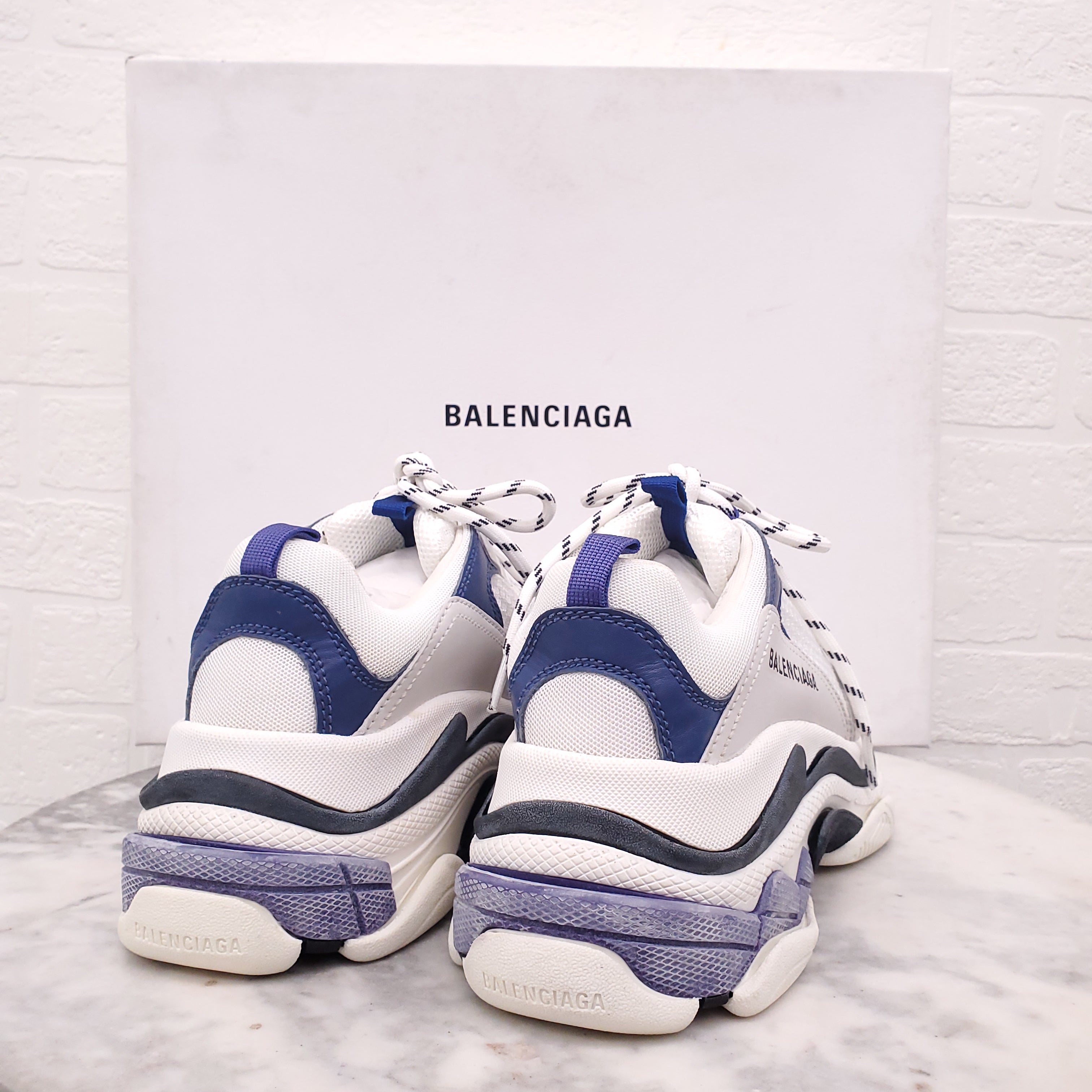 BALENCIAGA WHITE AND BLUE TRIPLE S SNEAKERS - SIZE 40