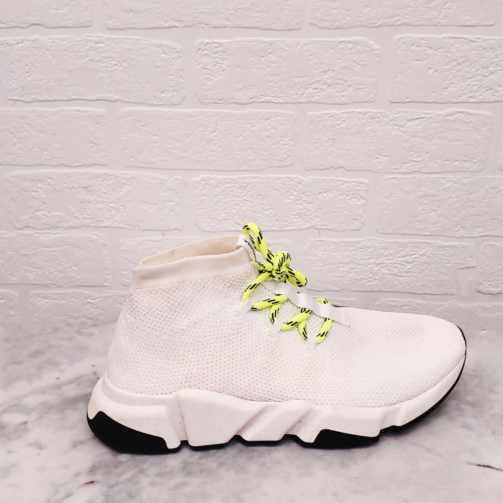 BALENCIAGA WHITE AND NEON YELLOW LACE UP 'SPEED' SNEAKERS - SIZE 40