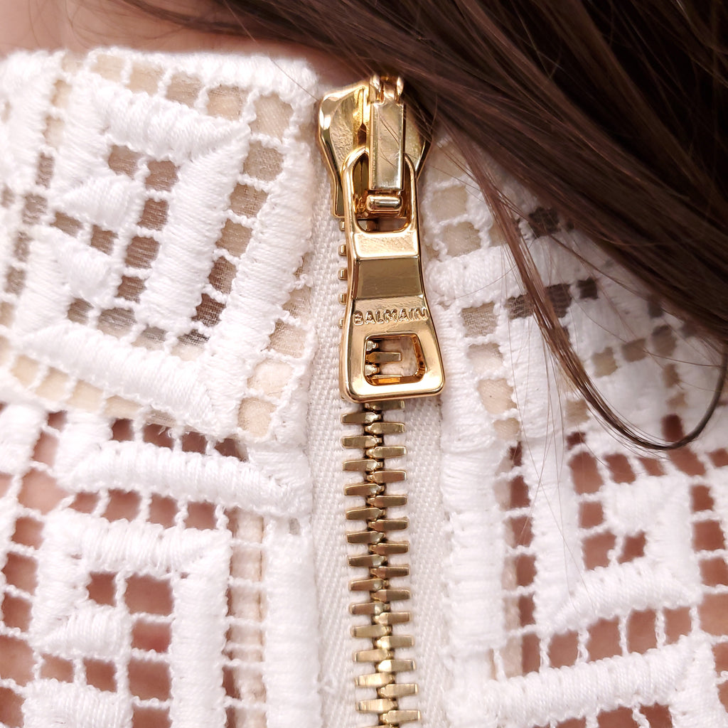 BALMAIN WHITE LOGO EYELET TOP WITH EXAGGERATED SHOULDERS - SIZE 34