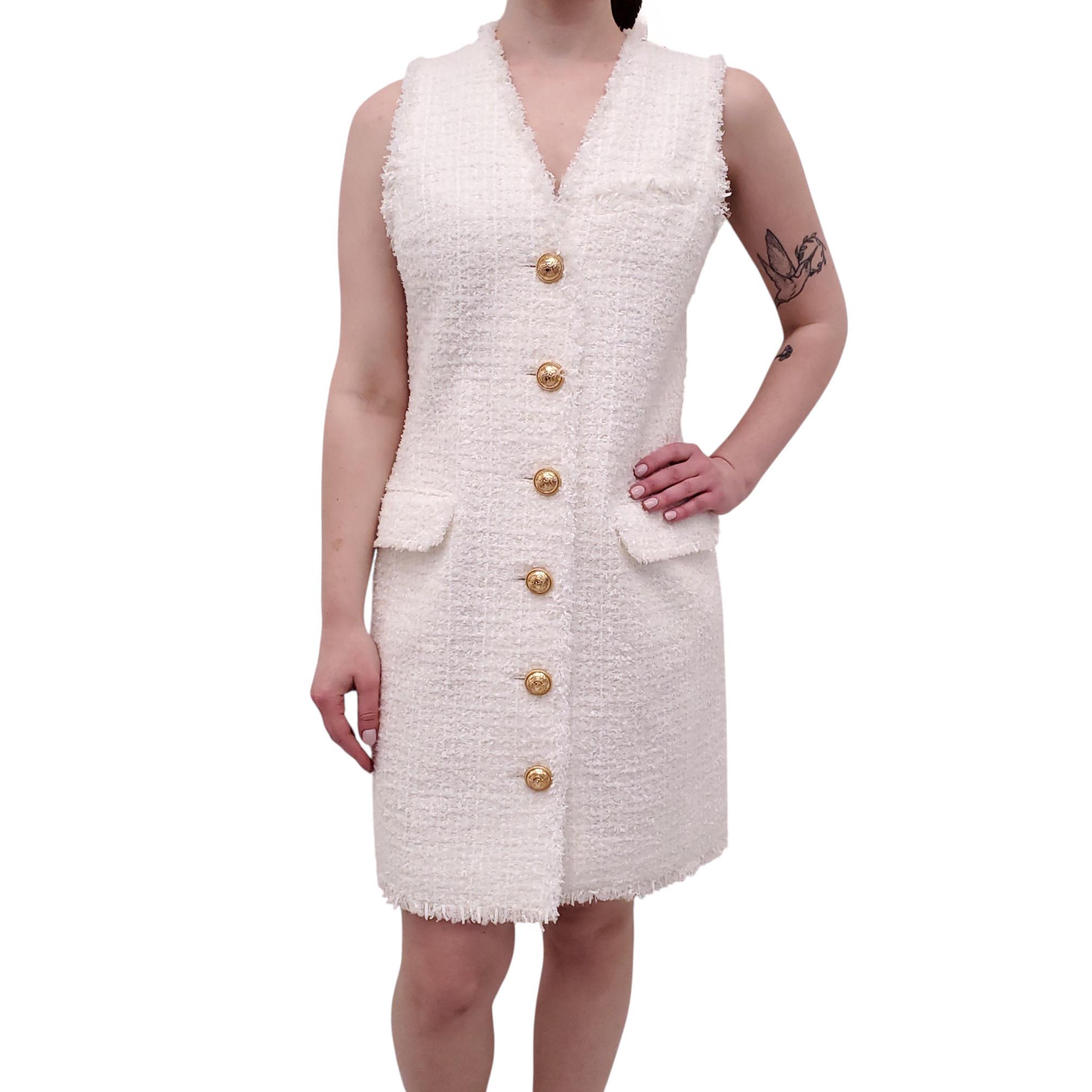BALMAIN WHITE TWEED DRESS WITH GOLD BUTTONS - SIZE 42 - S BALMAIN WHITE TWEED DRESS WITH GOLD BUTTONS - SIZE 42 - S