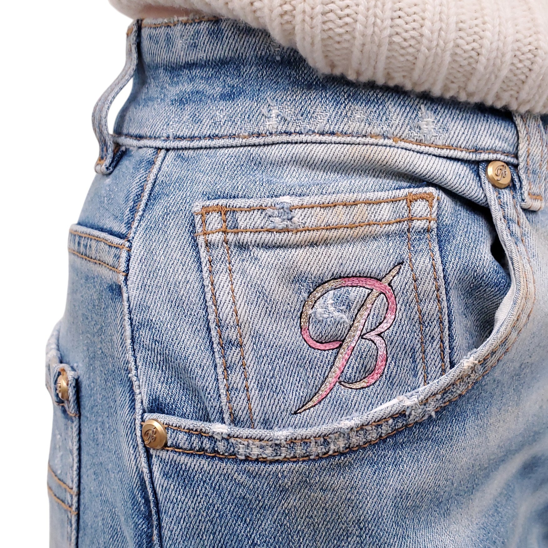 BLUMARINE FLORAL EMBROIDERED DISTRESSED JEANS - SIZE 8