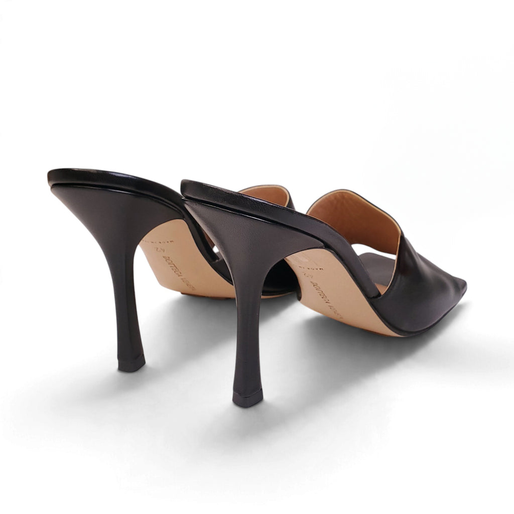 BOTTEGA VENETA BLACK LEATHER MULE HEELS - SIZE 42