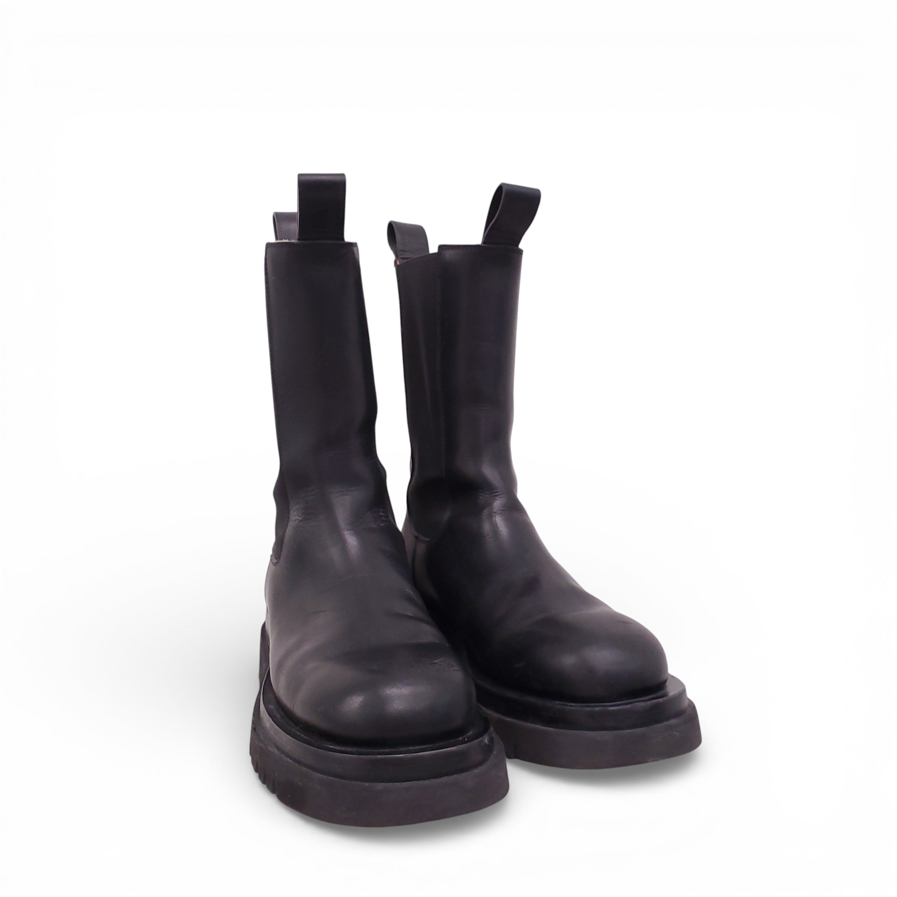 BOTTEGA VENETA BLACK LUG CHELSEA BOOTS - SIZE 39