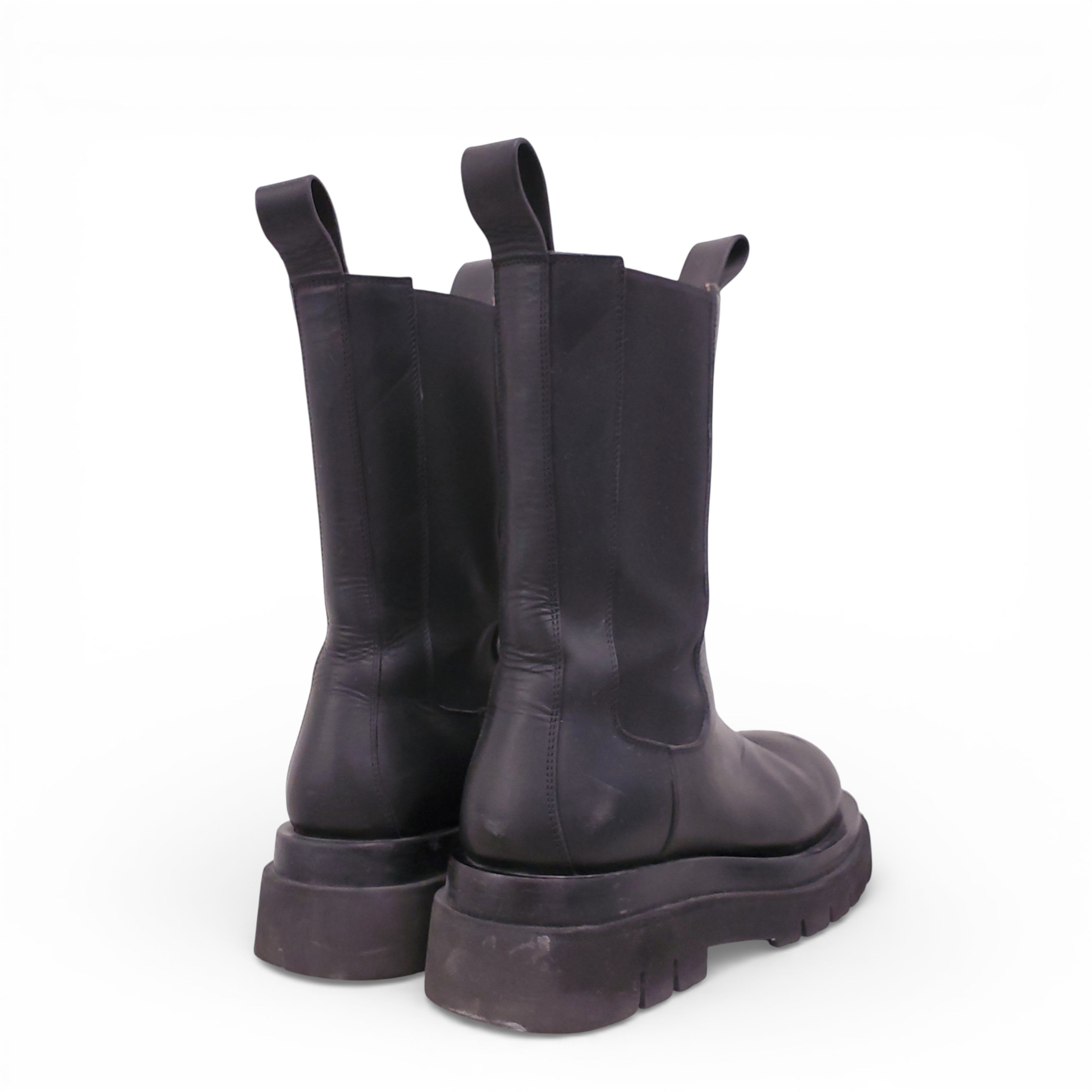 BOTTEGA VENETA BLACK LUG CHELSEA BOOTS - SIZE 39