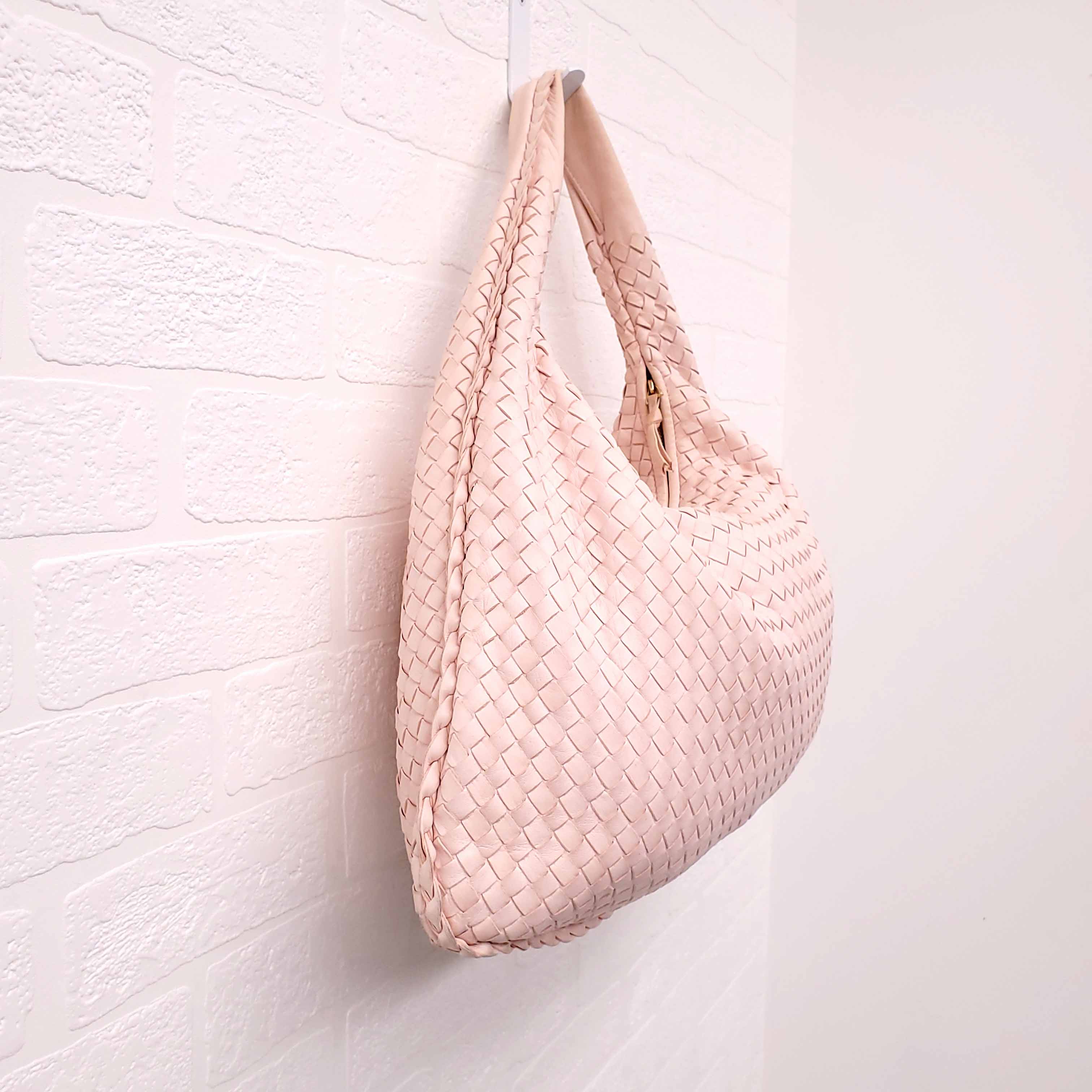 BOTTEGA VENETA INTRECCIATO PINK WOVEN NAPPA LEATHER HOBO BAG