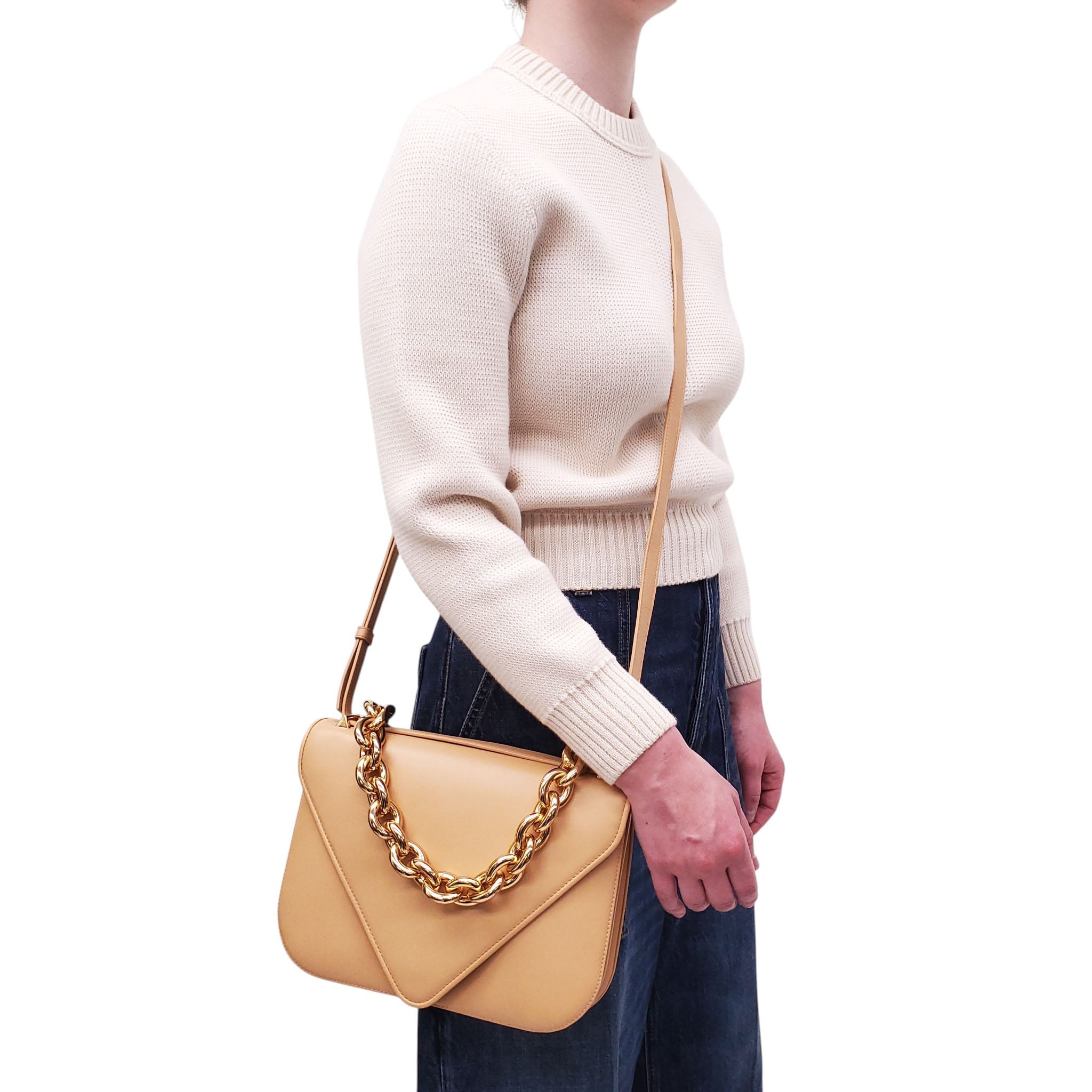 BOTTEGA VENETA NUDE ENVELOPE SHOULDER BAG