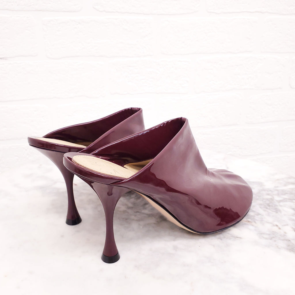 BOTTEGA VENETA PATENT BURGUNDY MULES - SIZE 38.5