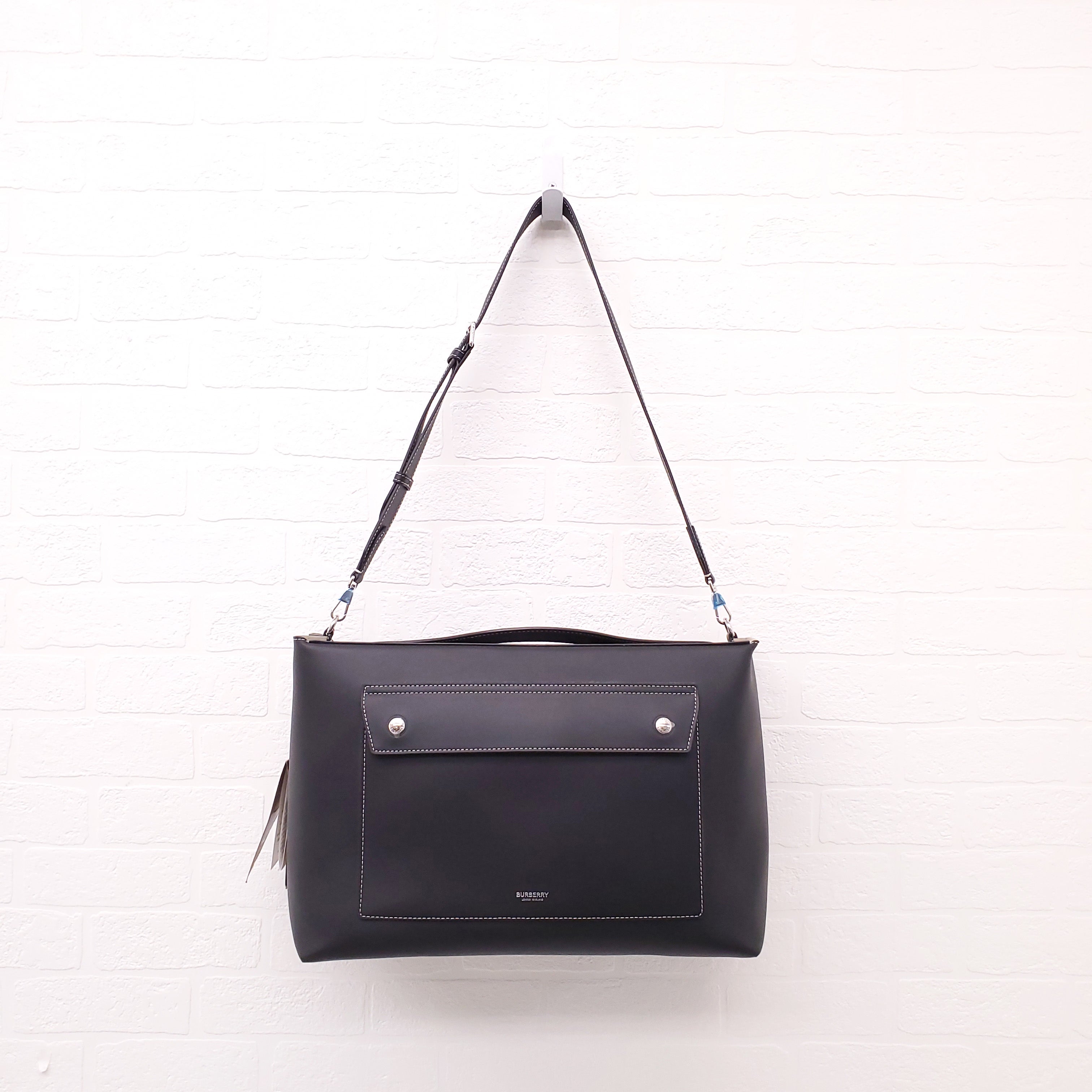 BURBERRY BLACK LEATHER POCKET SATCHEL TOTE