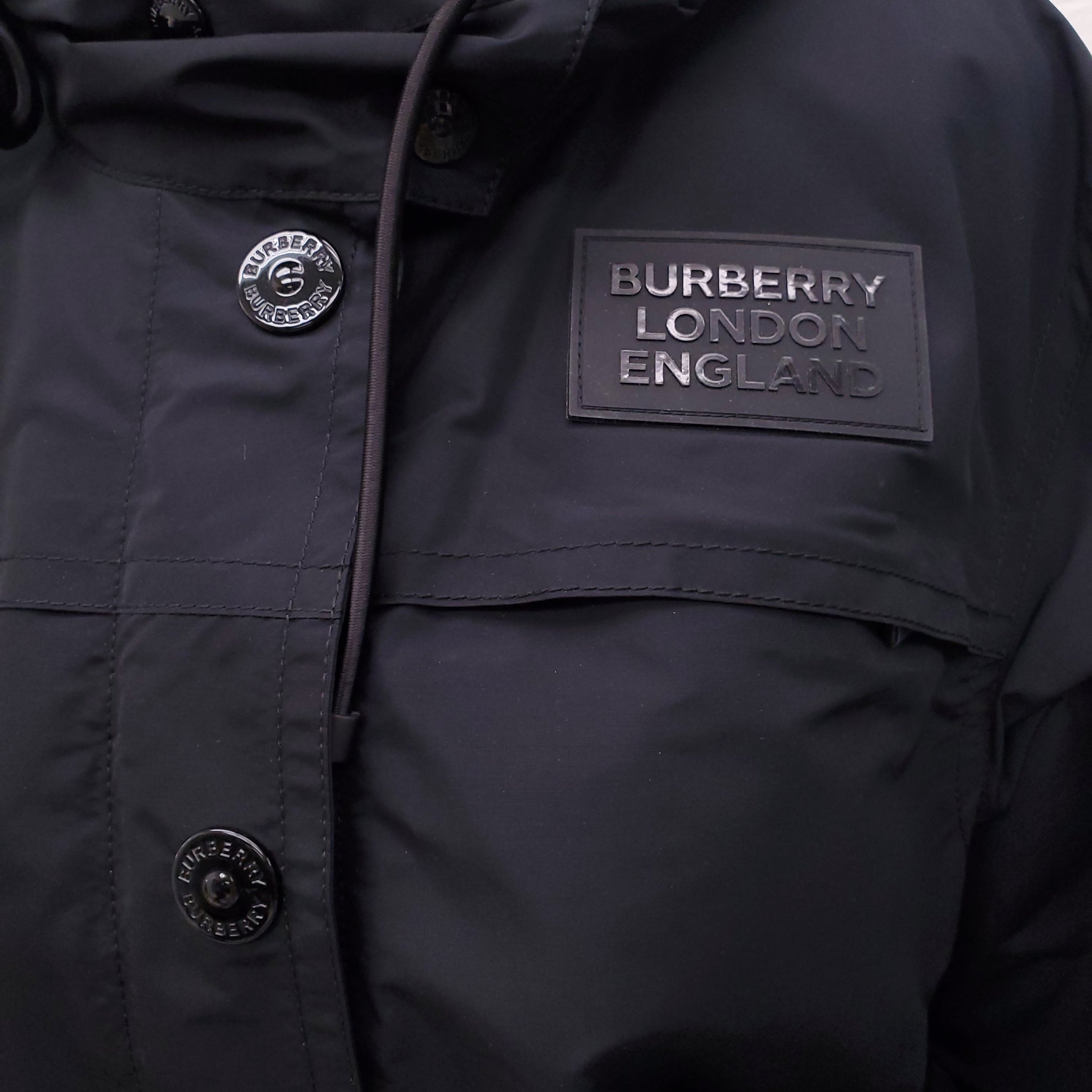 BURBERRY BLACK NYLON COAT WITH BELT - SIZE 0 – Rewind Couture