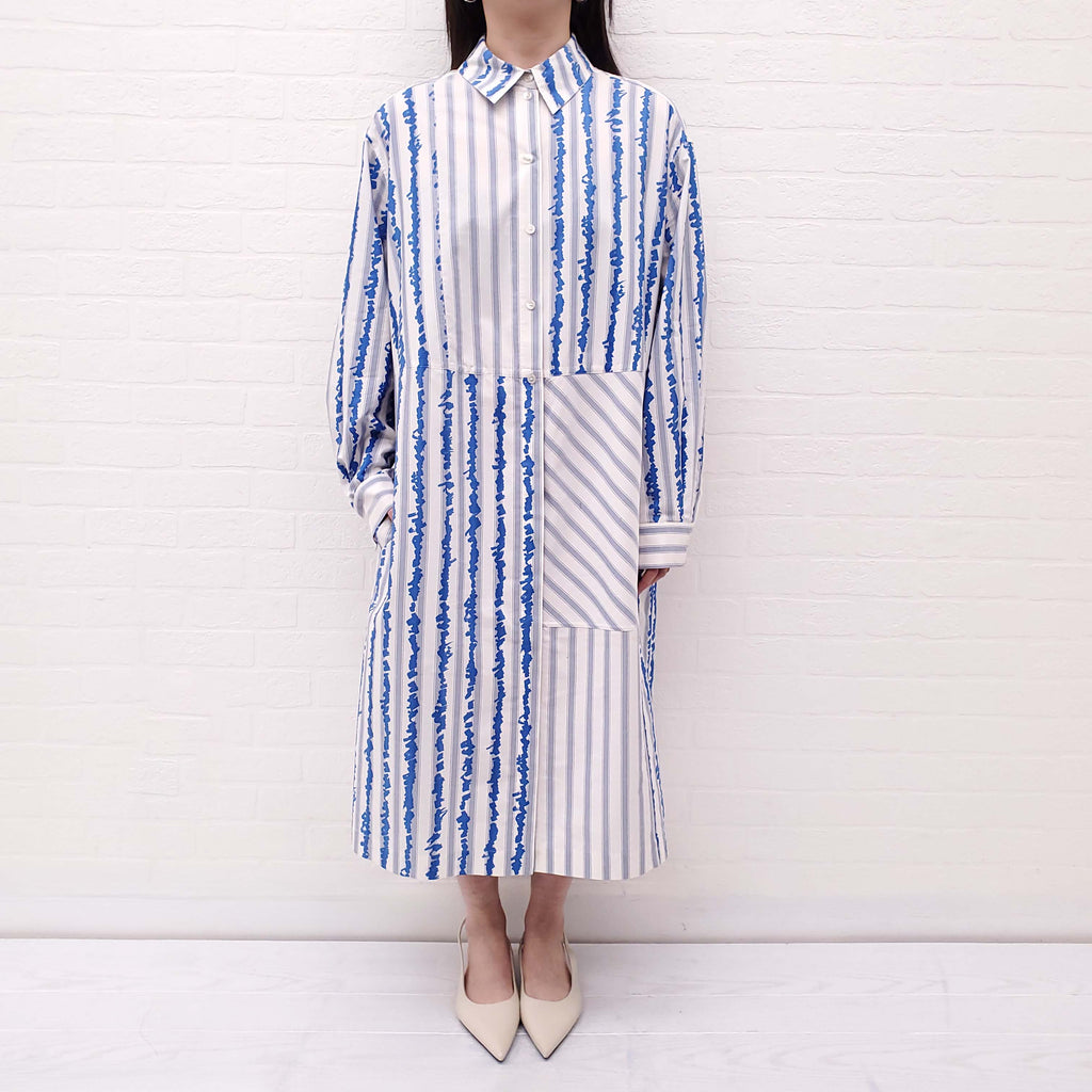 BURBERRY BLUE AND WHITE PATTERNED SHIRT DRESS - SIZE 10
