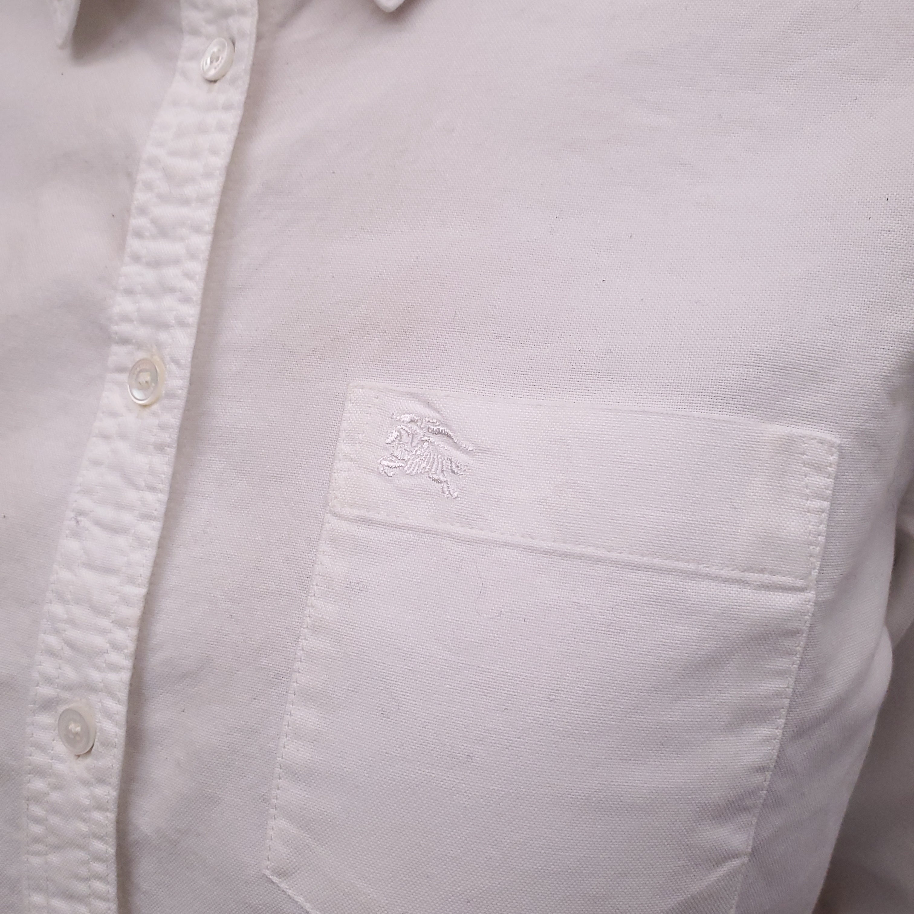 BURBERRY BRIT WHITE BUTTON UP BLOUSE - SIZE M
