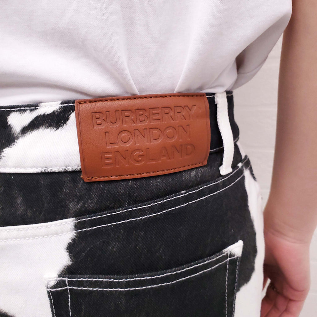 BURBERRY COW PRINT JEANS WITH LOGO - SIZE 27