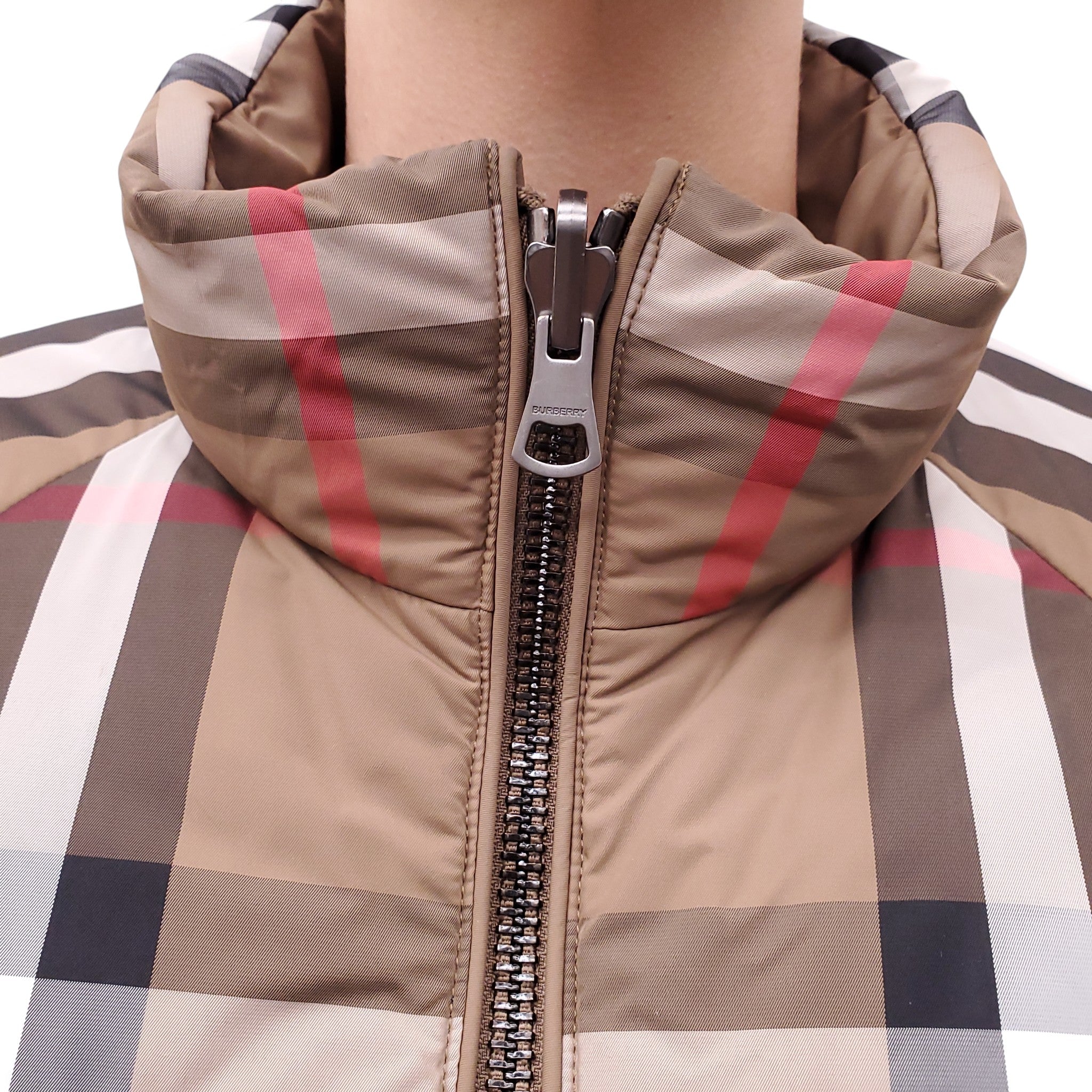 BURBERRY REVERSIBLE PUFFER JACKET - SIZE M