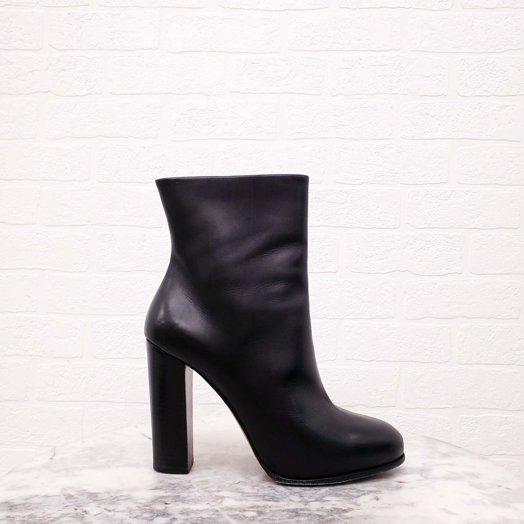 CELINE BLACK LEATHER BLOCK HEEL BOOTS - SIZE 40.5