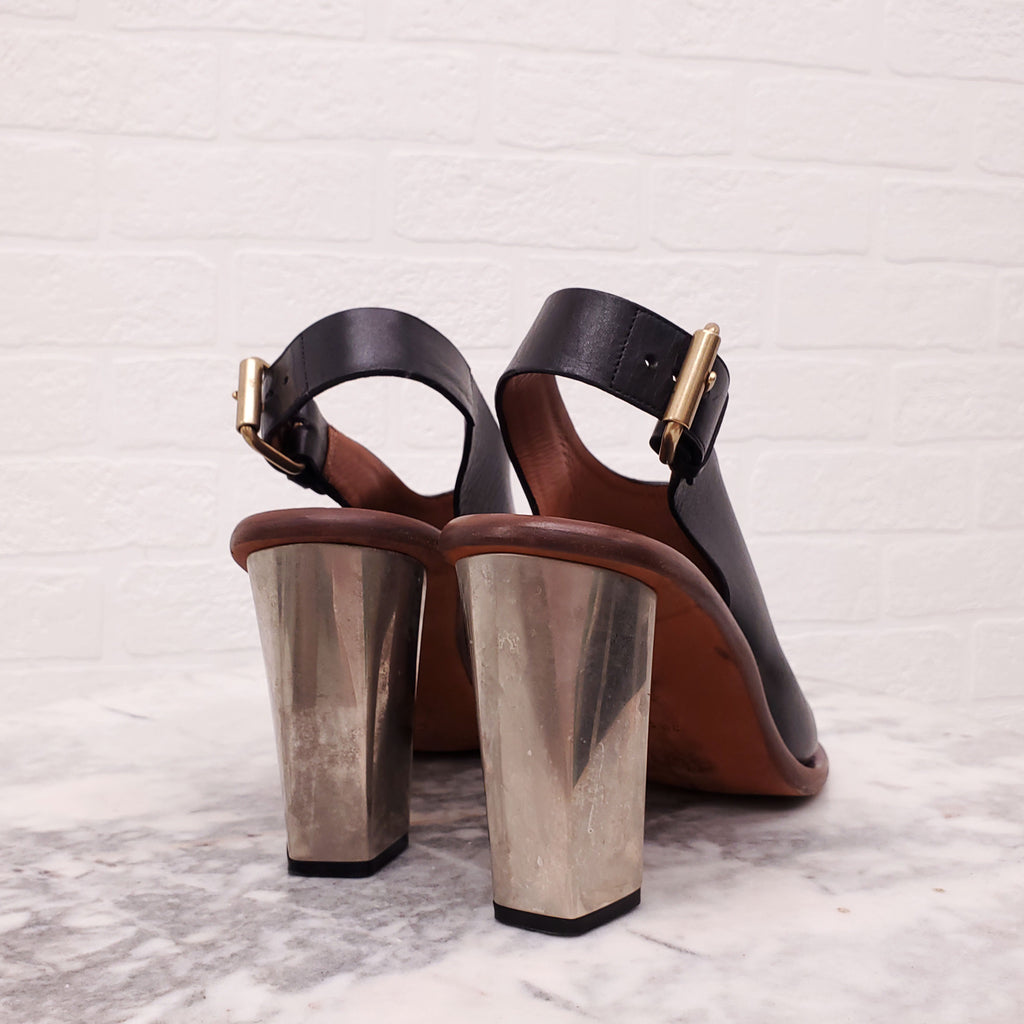 CELINE BLACK LEATHER BUCKLE AND PEEP TOE HEELS WITH SILVER BLOCK HEEL - SIZE 39.5
