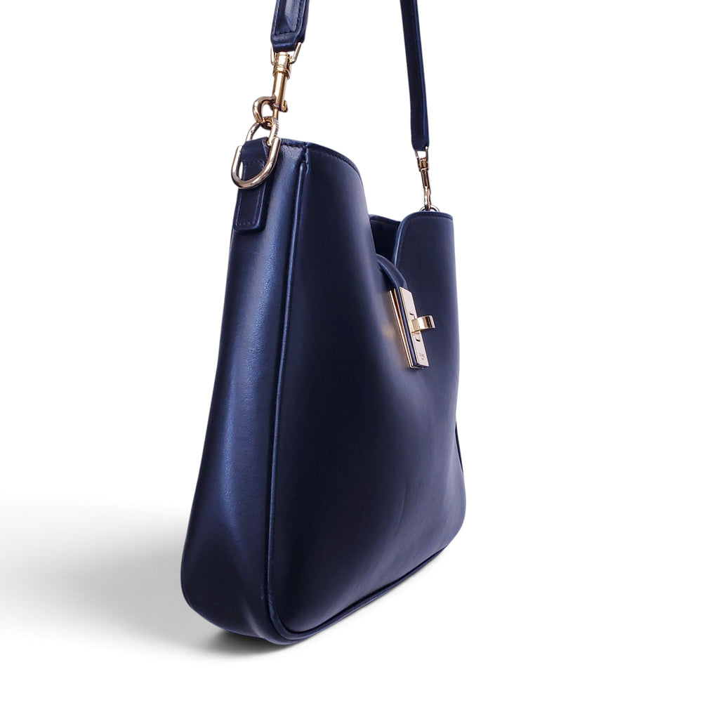 CELINE SMALL CAMILLE 16 SOFT IN BLACK