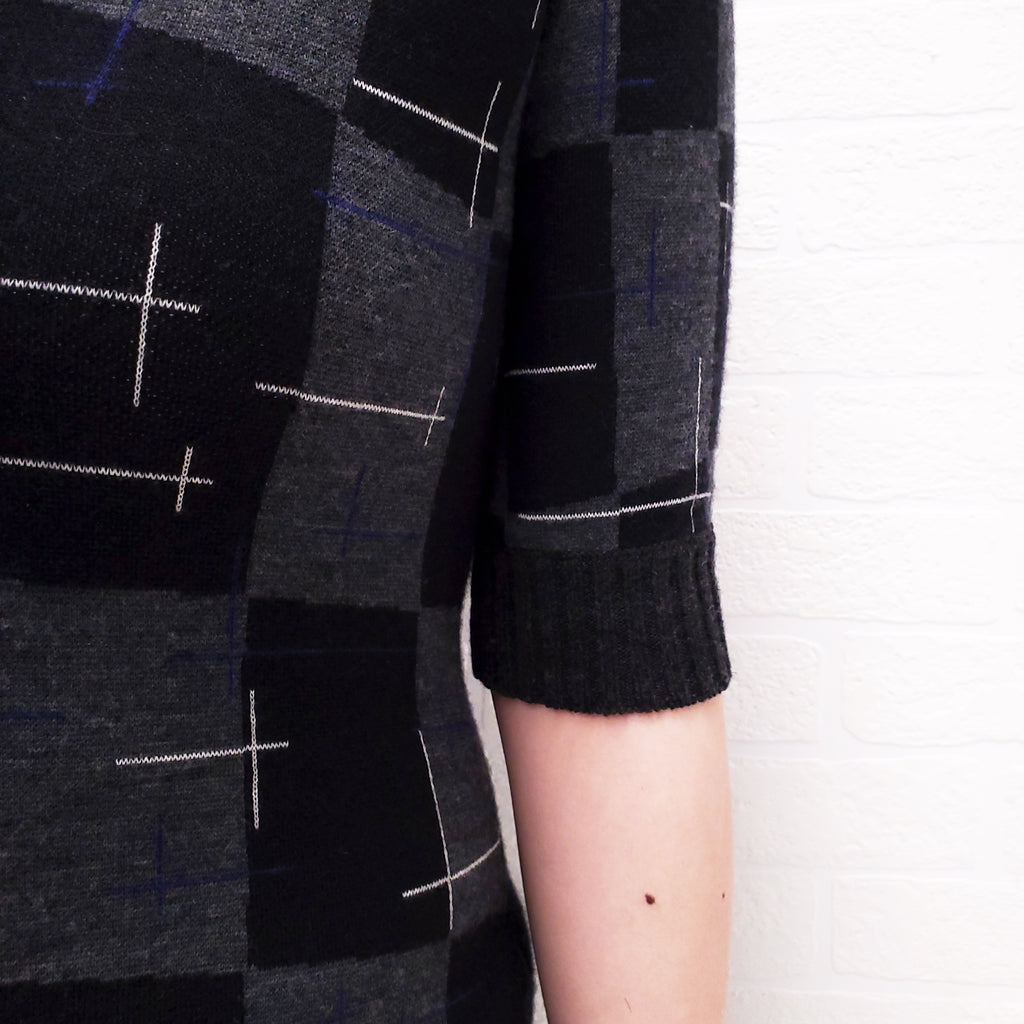 CHANEL 2021 GREY CASHMERE 'COCO CHANEL' LOGO DRESS - SIZE 34