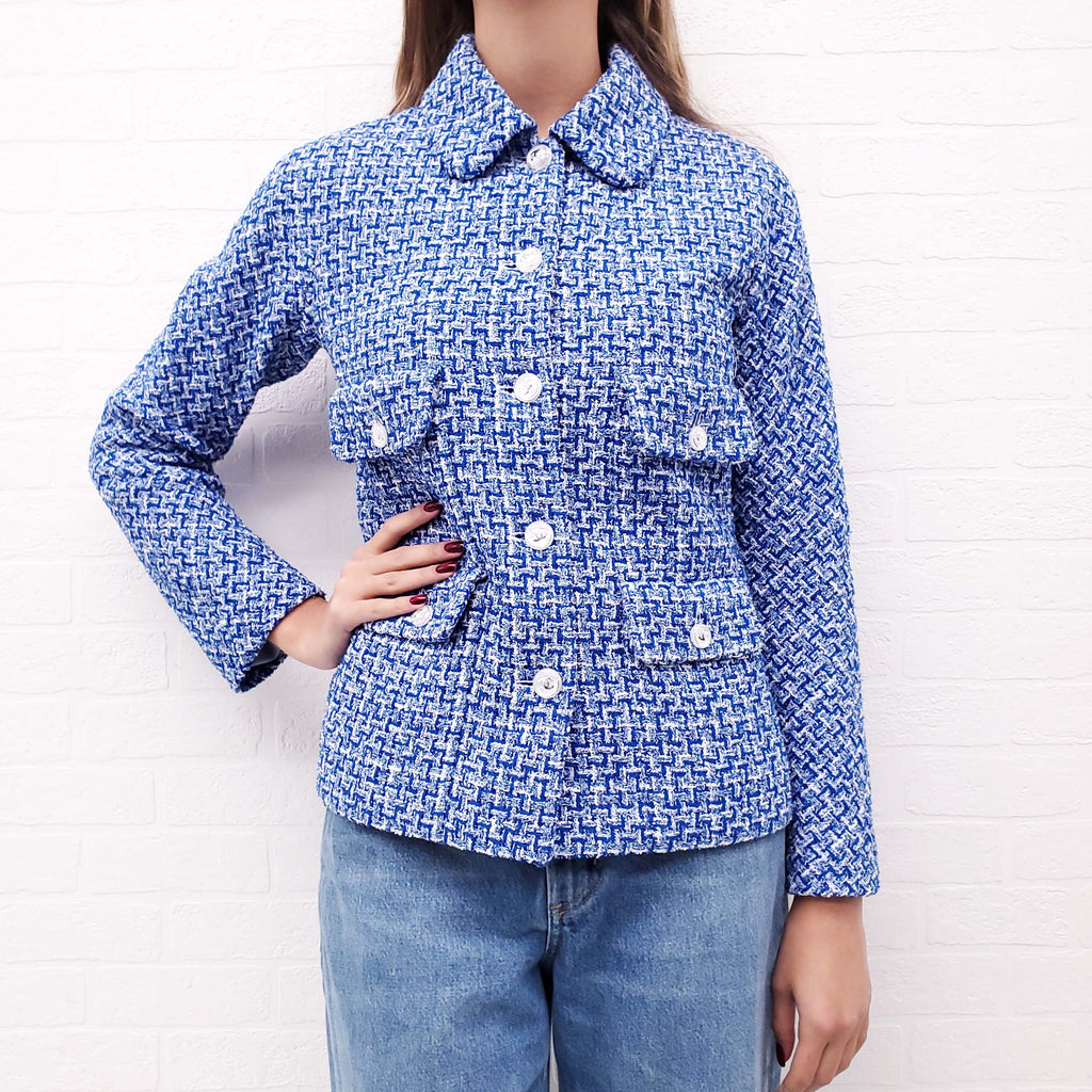 CHANEL 2023 ROYAL BLUE TWEED JACKET WITH LOGO BUTTONS - SIZE 34