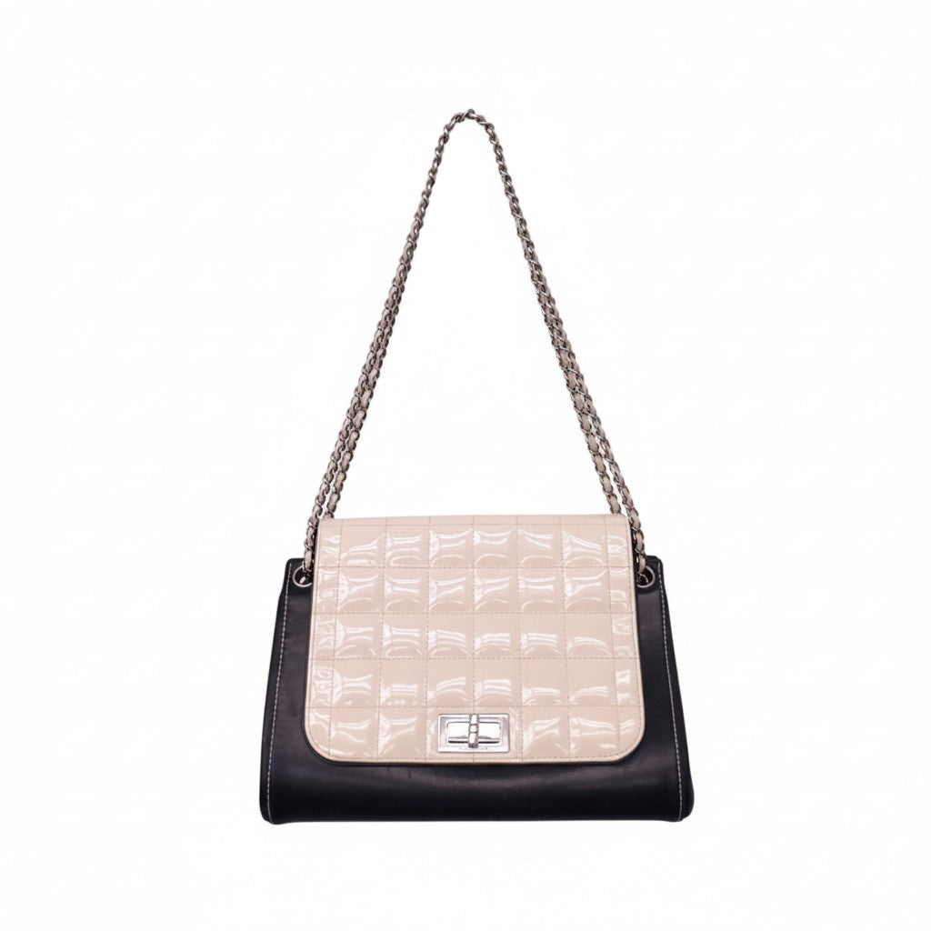 CHANEL BLACK AND CREAM PATENT LEATHER QUILTED SQUARE ACCORDION FLAP BAG