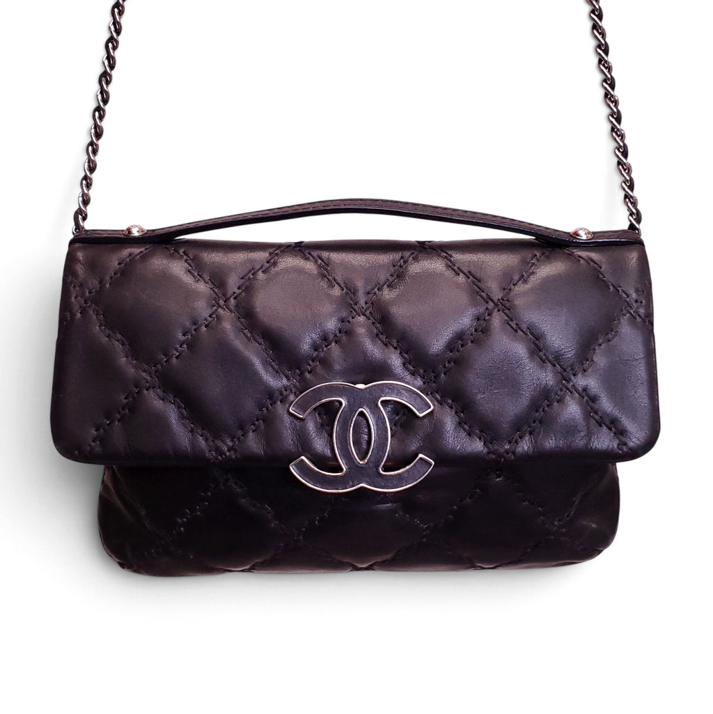 CHANEL BLACK DOUBLE STITCH HAMPTONS CC FLAP CROSSBODY BAG