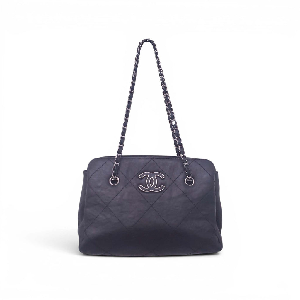 CHANEL BLACK HAMPTONS SHOPPING TOTE BAG