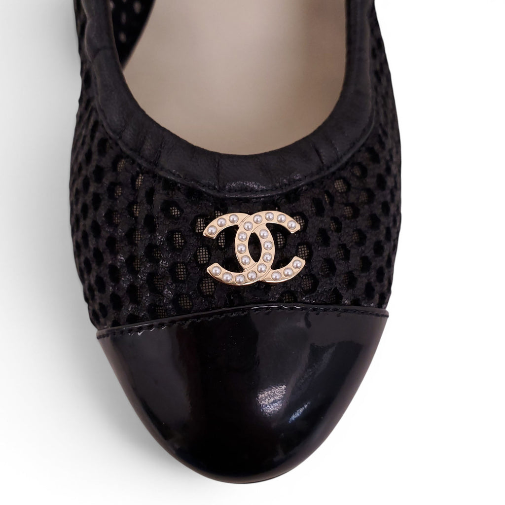 CHANEL BLACK PERFORATED HEELS WITH CRYSTAL LOGO DETAIL - SIZE 38