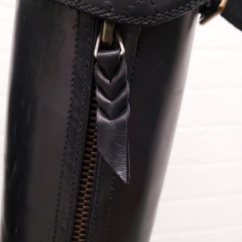 CHANEL BLACK QUILTED RIDING BOOTS WITH BUCKLES - SIZE 39.5