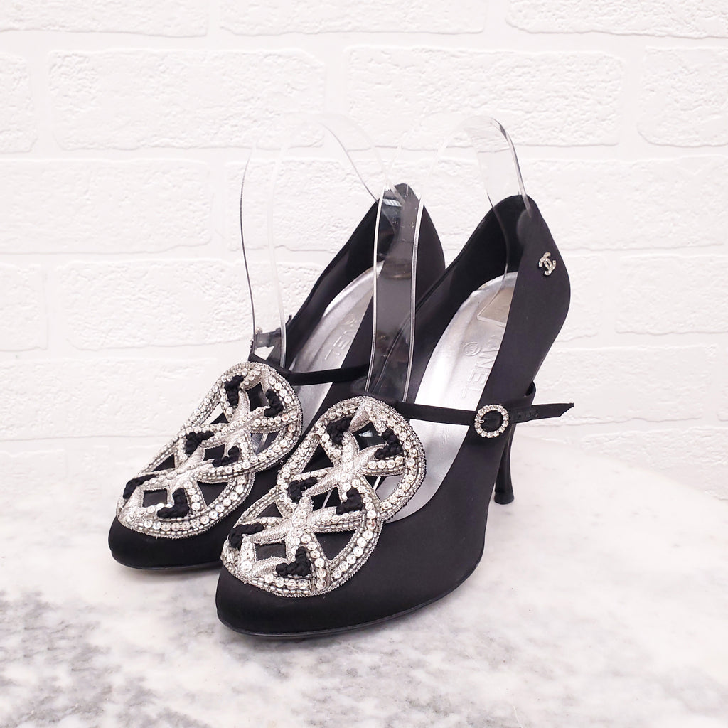 CHANEL BLACK SATIN HEELS WITH SILVER SEQUIN DETAIL - SIZE 40