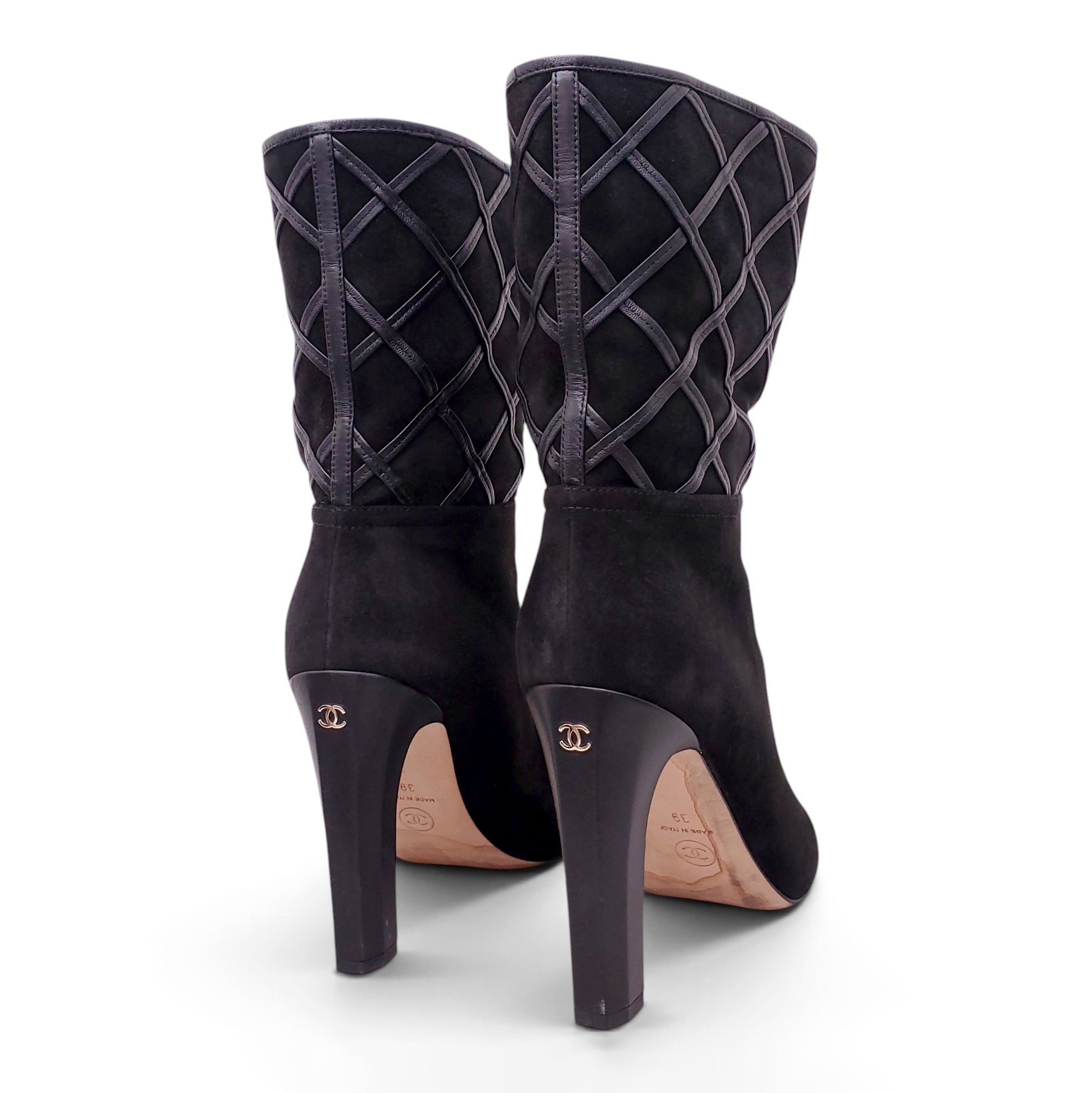 CHANEL BLACK SUEDE QUILTED CC DETAILED HEELED BOOTIES - SIZE 39