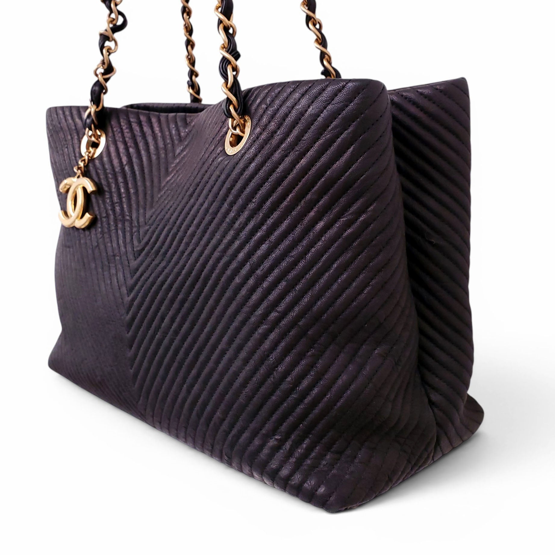 CHANEL BLACK SURPIQUE CHEVRON TOTE