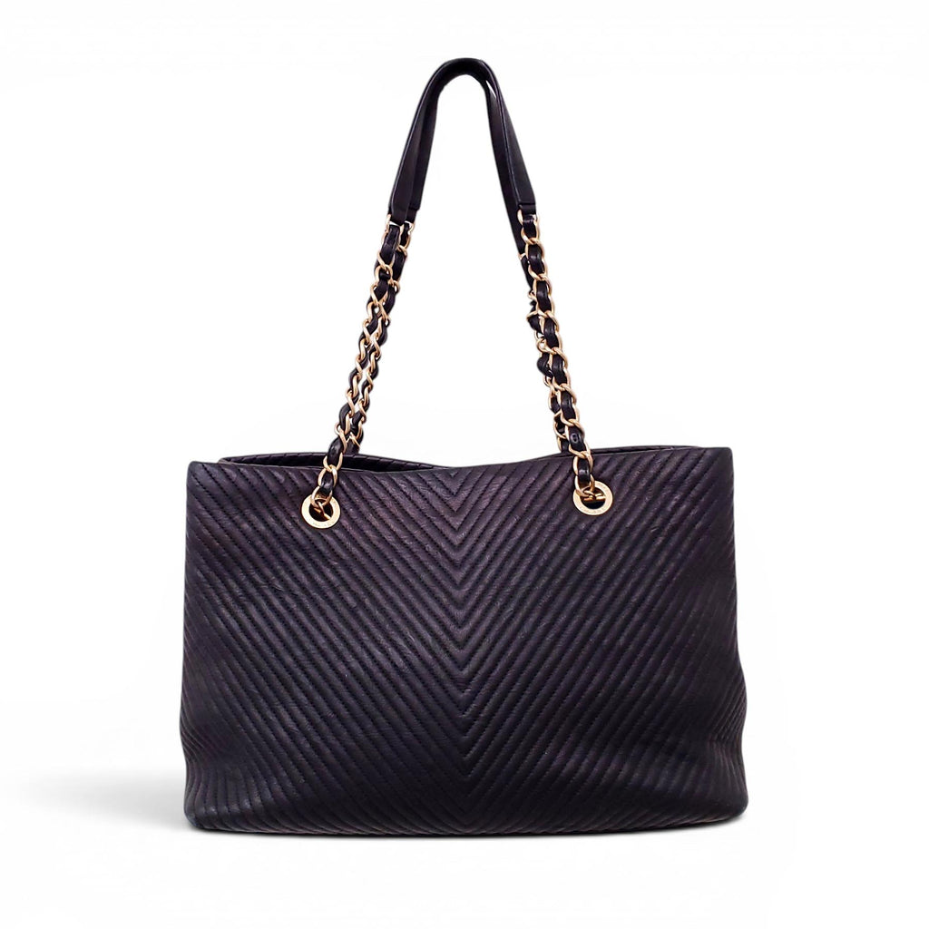 CHANEL BLACK SURPIQUE CHEVRON TOTE