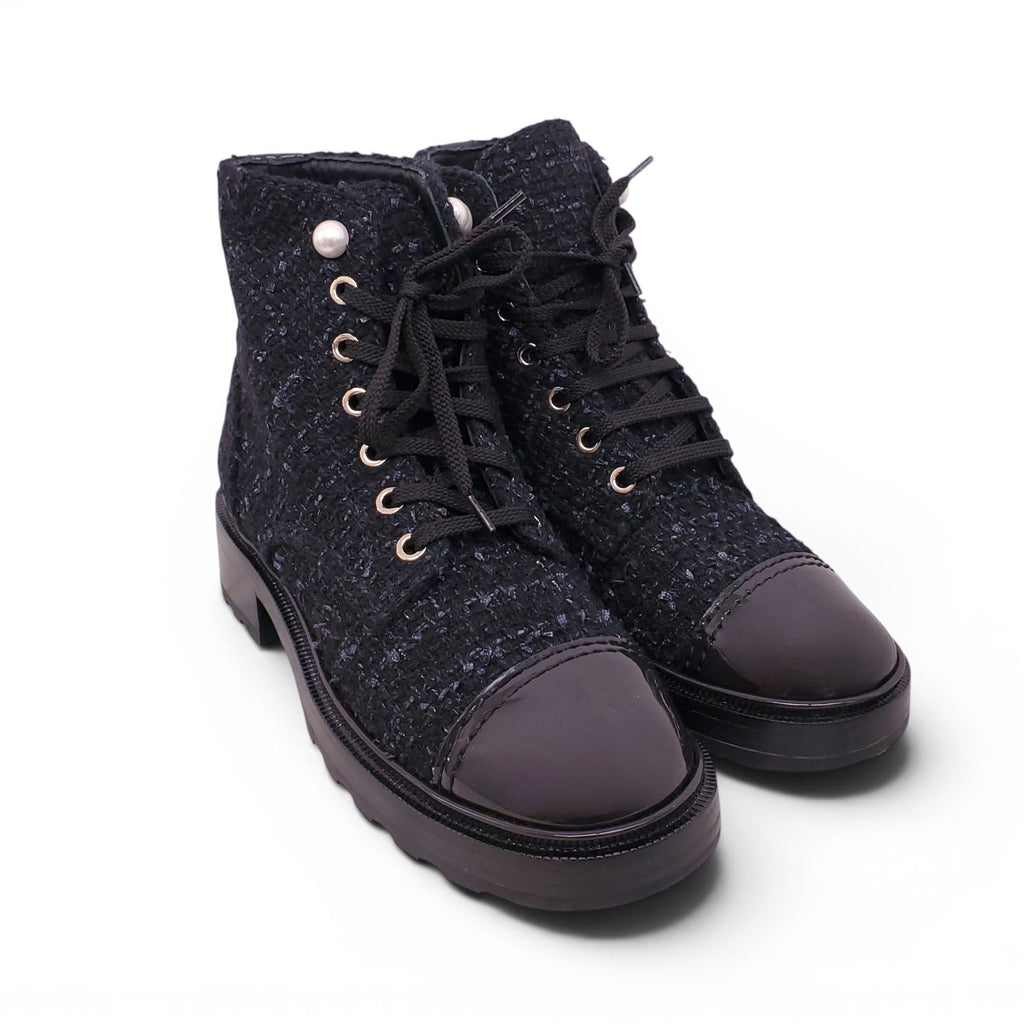 CHANEL BLACK TWEED MOTO BOOTS WITH CC LOGO AND PEARL - SIZE 37