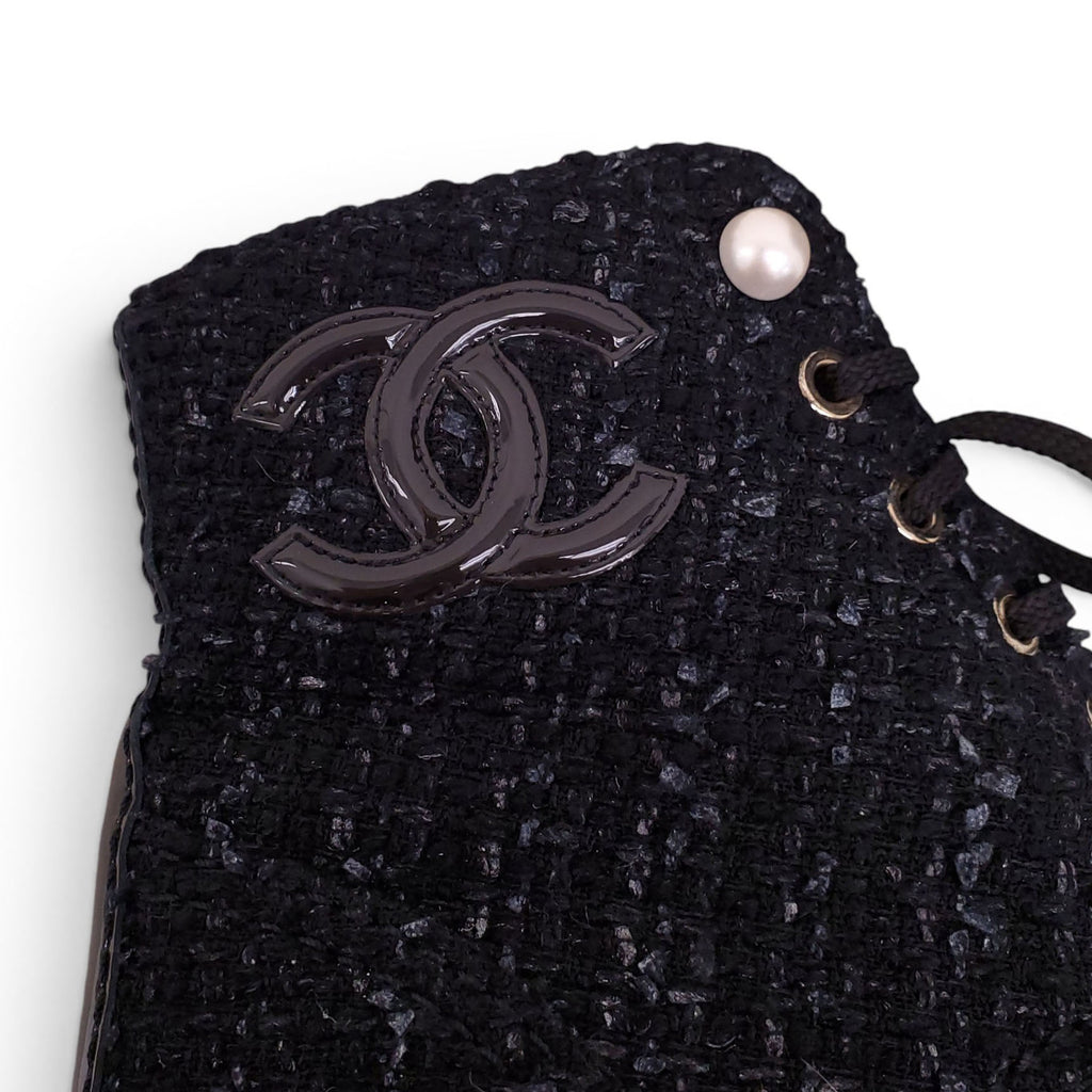CHANEL BLACK TWEED MOTO BOOTS WITH CC LOGO AND PEARL - SIZE 37