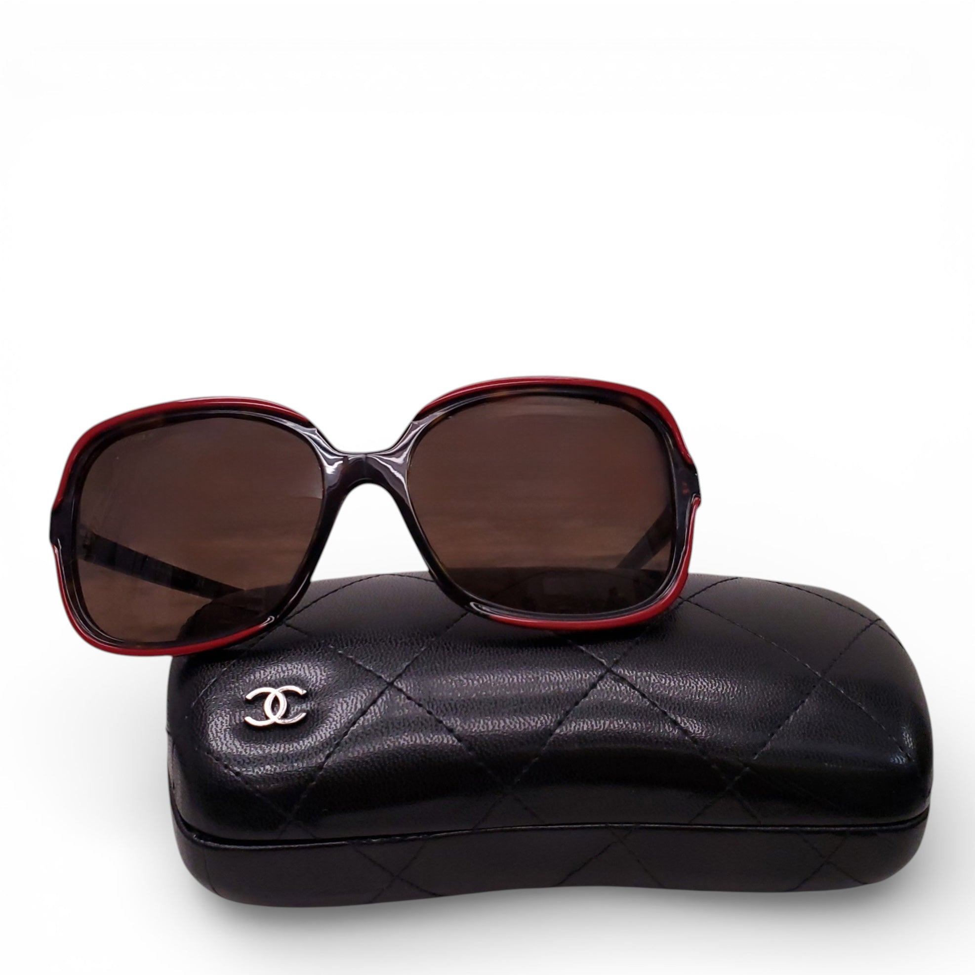 CHANEL BLACK & RED LOGO SUNGLASSES