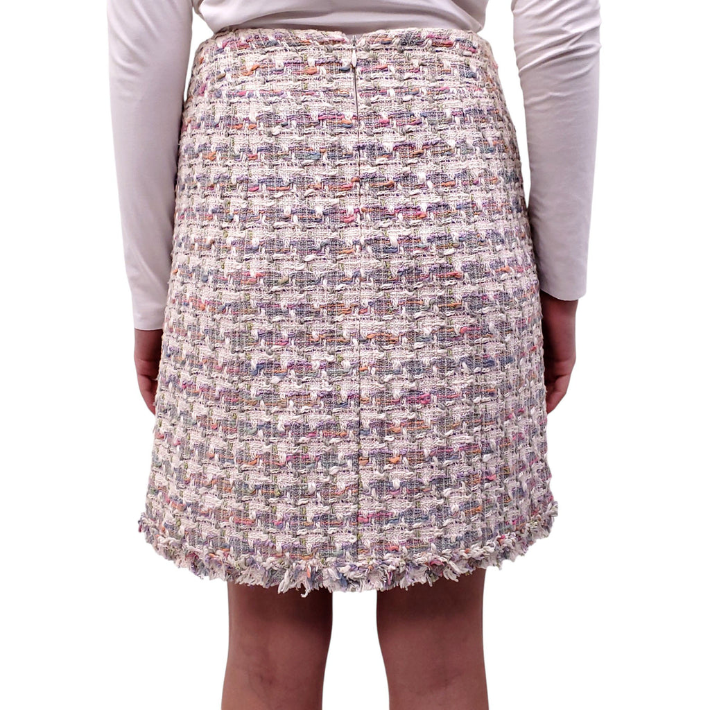 CHANEL CREAM AND MULTI-COLOURED PASTEL TWEED SKIRT WITH LOGO - SIZE 36