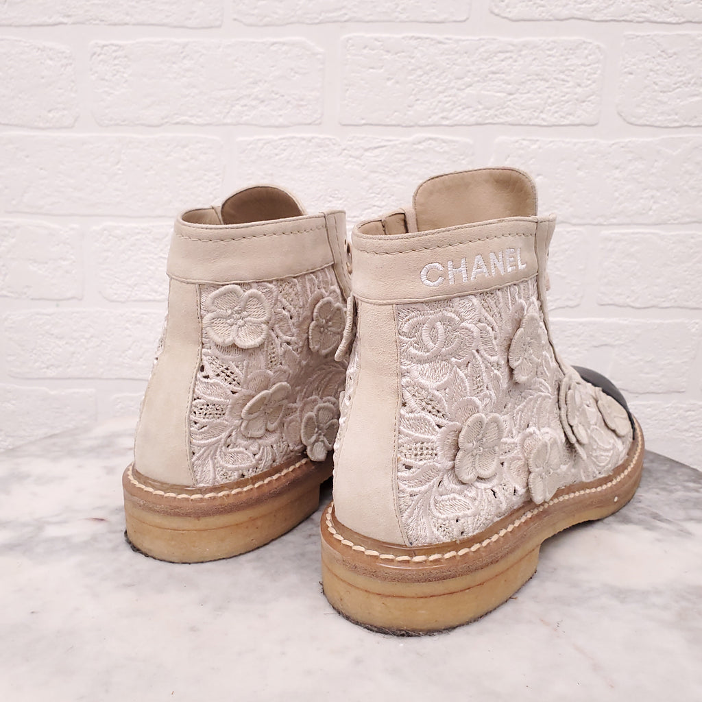 CHANEL CREAM FLORAL BLACK CAP TOE ANKLE BOOT - SIZE 39