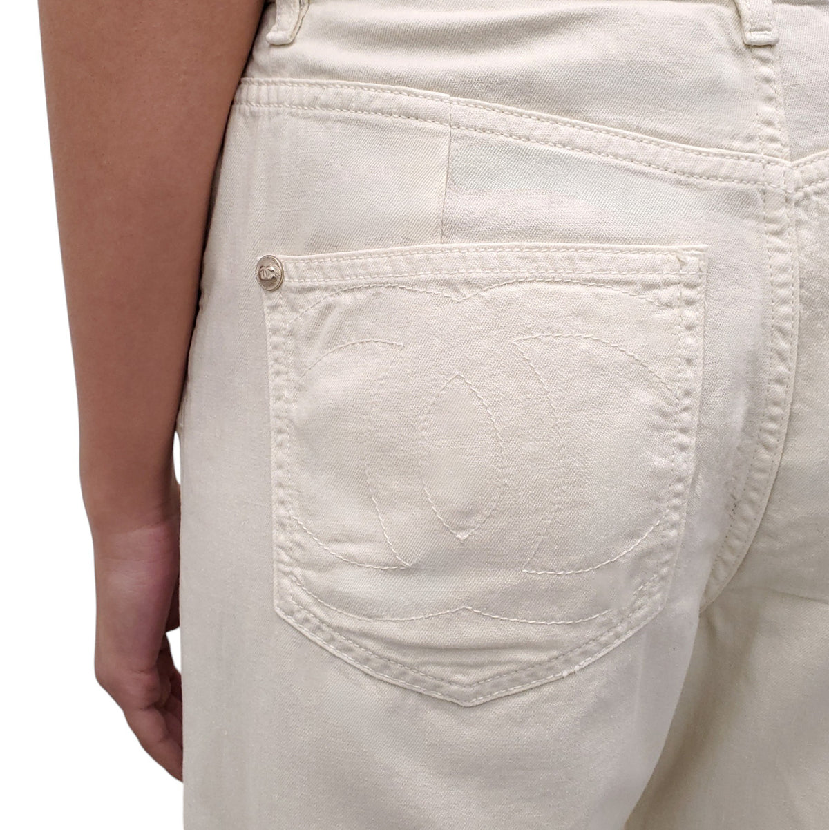 CHANEL CREAM JEANS WITH CRYSTAL BUTTON - SIZE 38